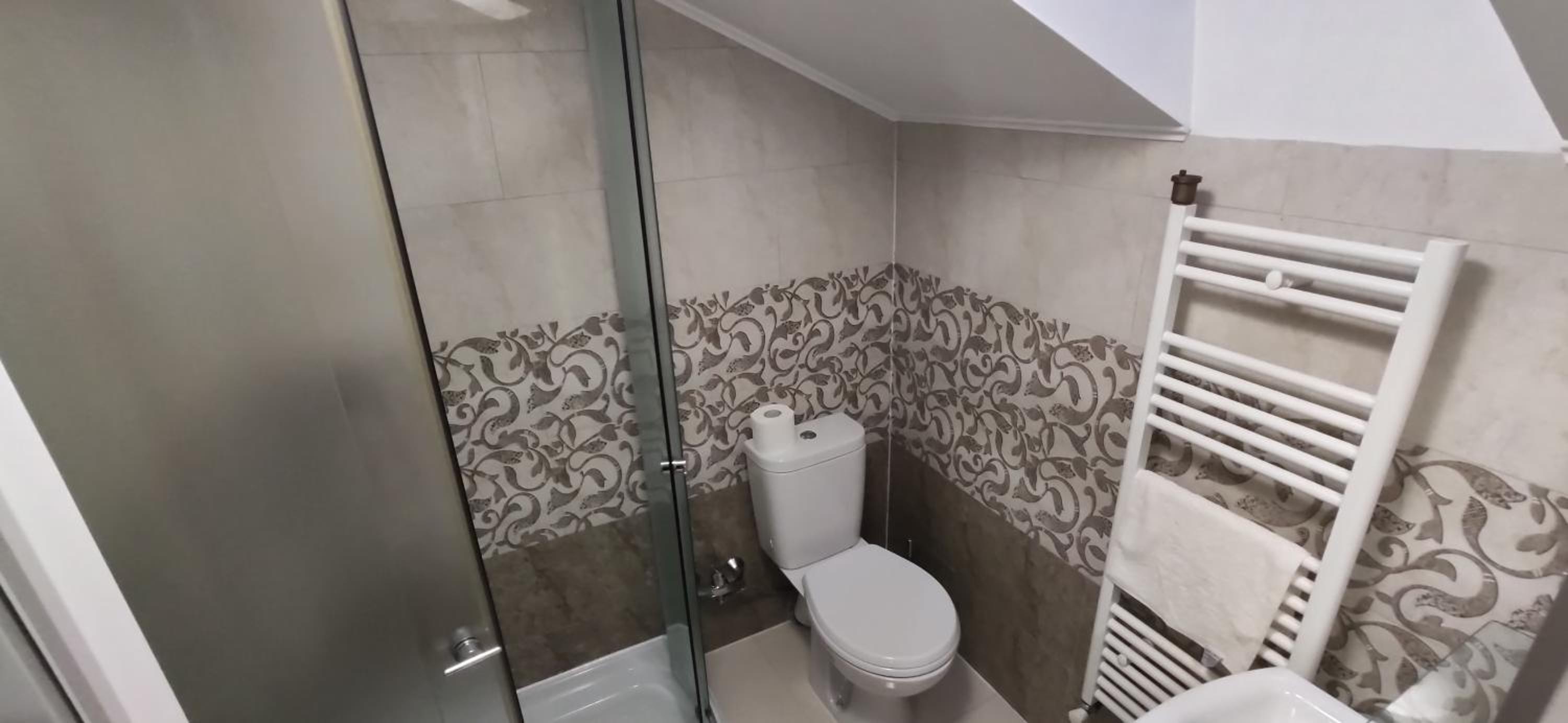 Deluxe Double Room (2 Adults + 1 Child) photo 2
