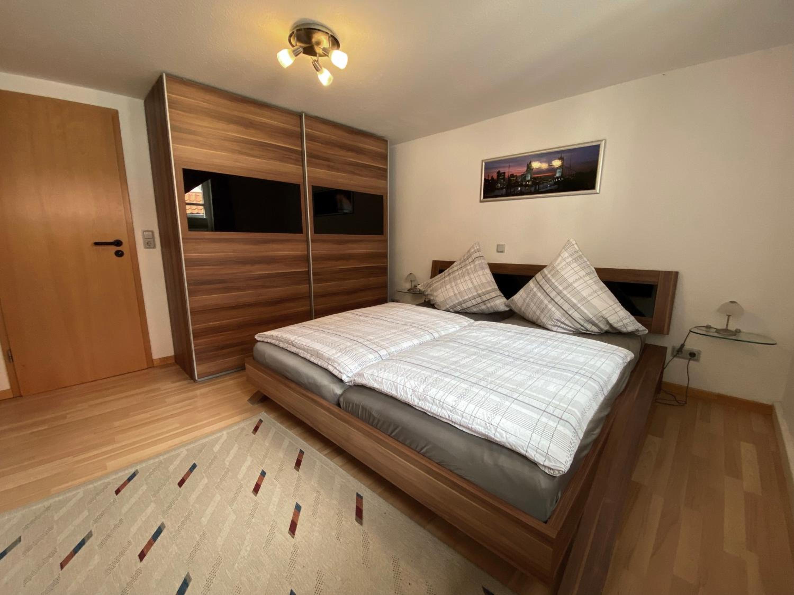One-Bedroom Apartment - Photo 6