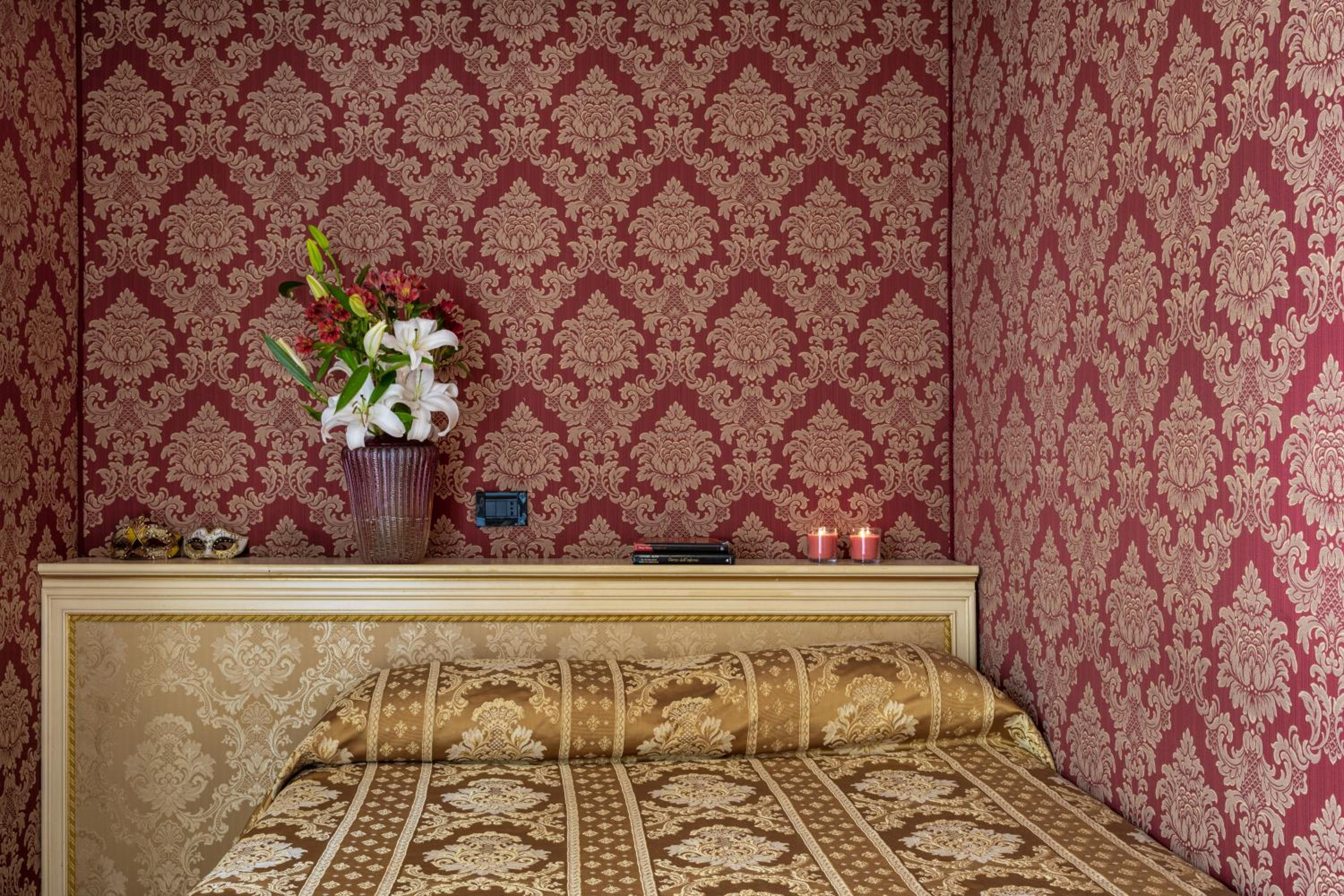 Small Single Room with Terrace photo 2