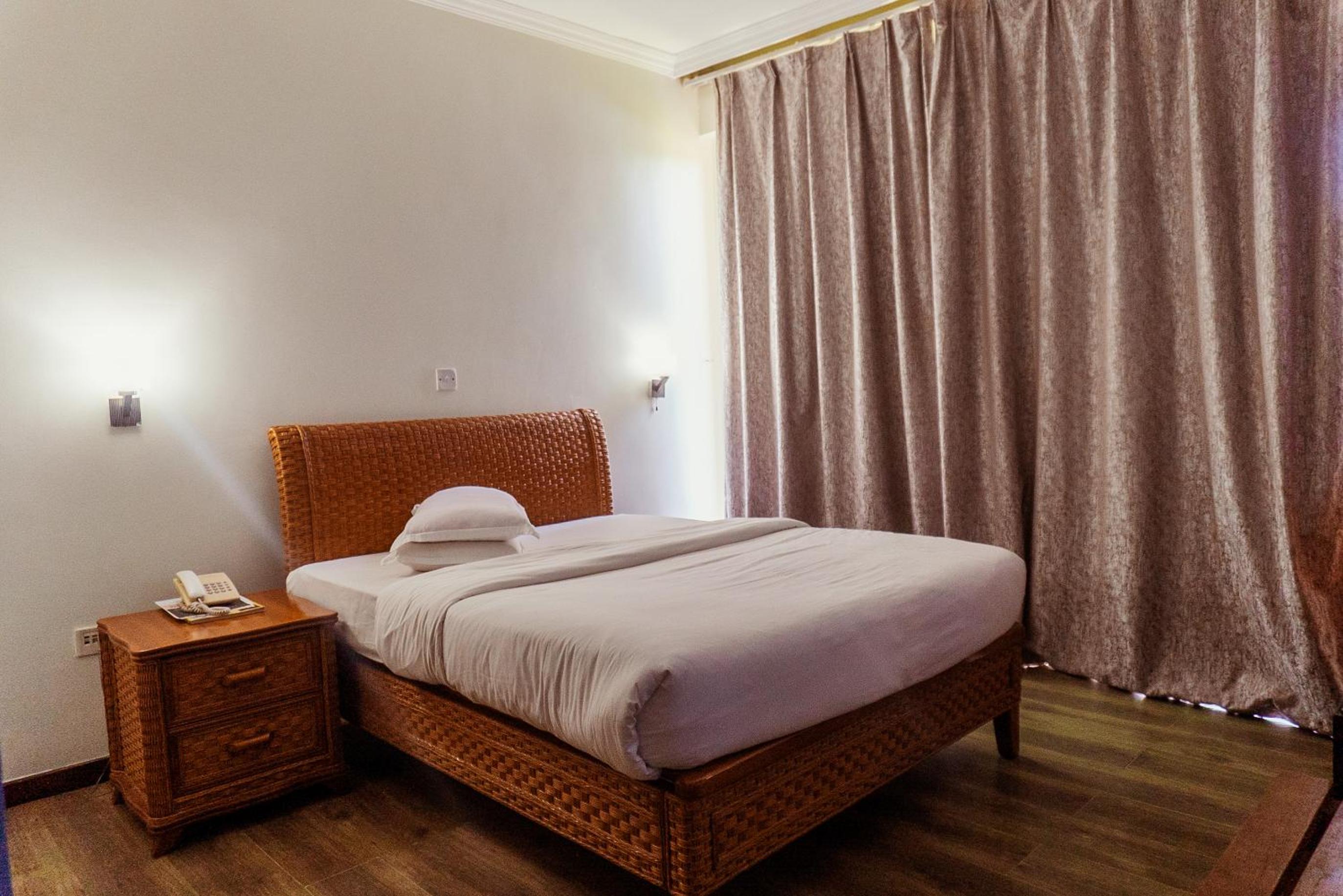 Standard Double Room - Photo 5