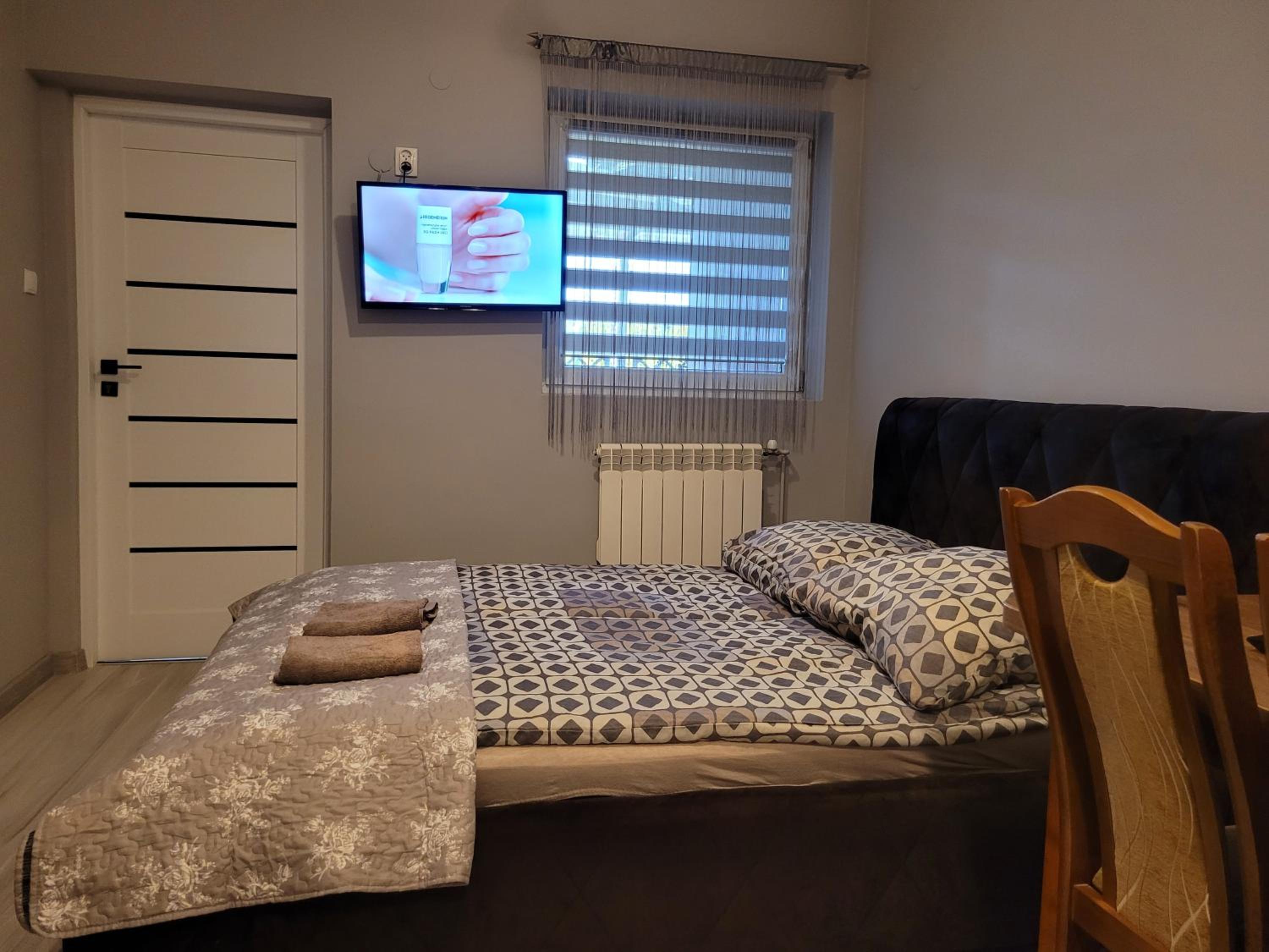 Double or Twin Room with Shower photo 1