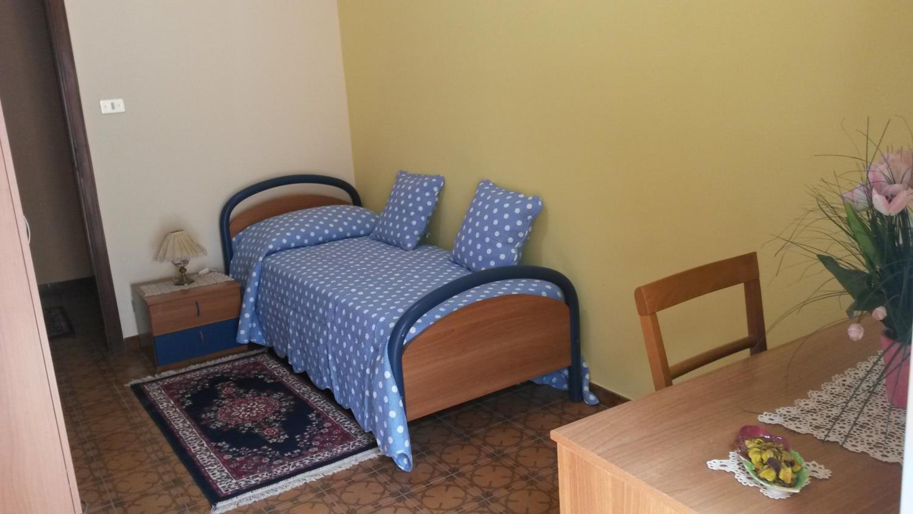 Double Room with Shared Bathroom photo 3