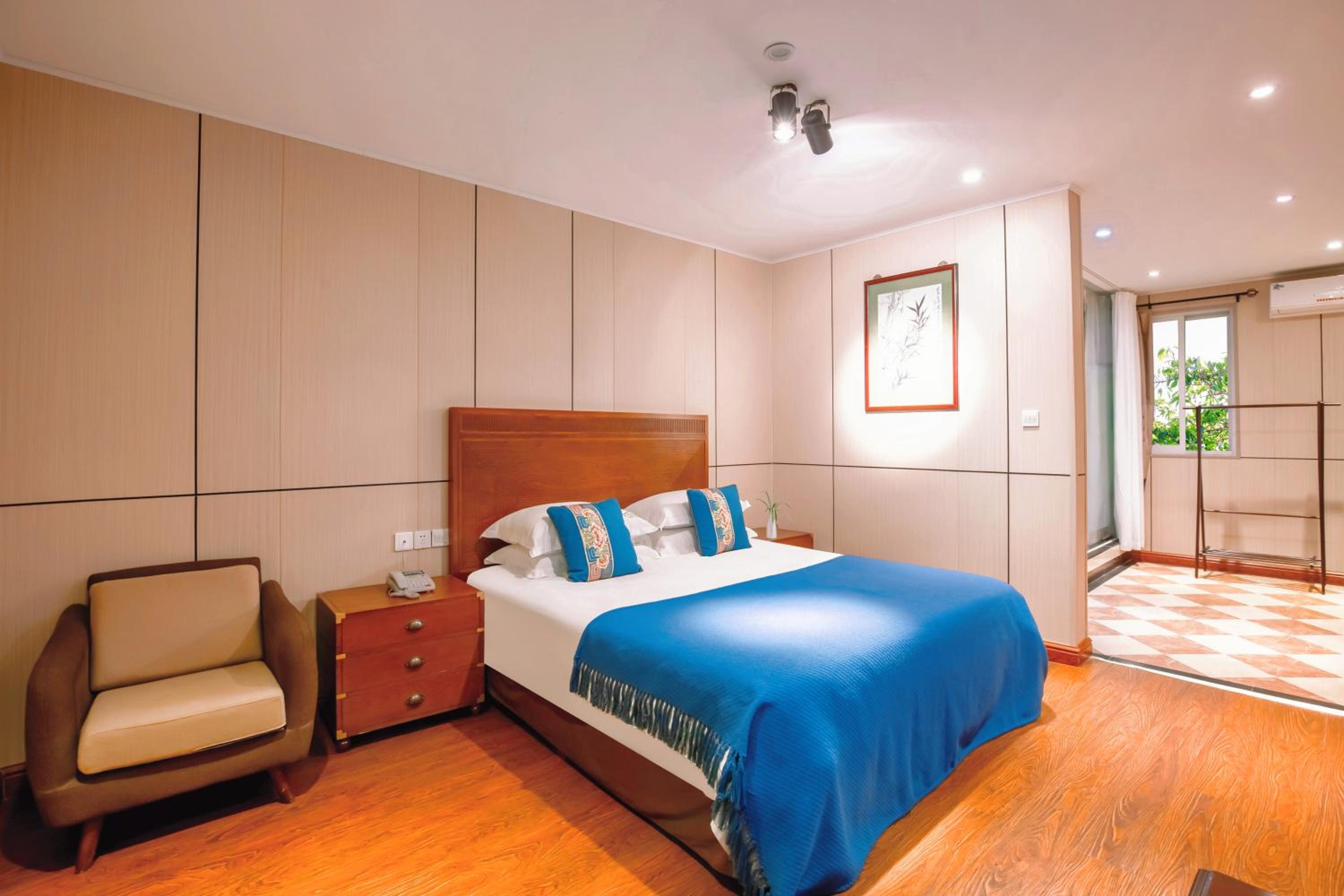 Garden-view Double Room (Lower floor, free laundry)  photo 1