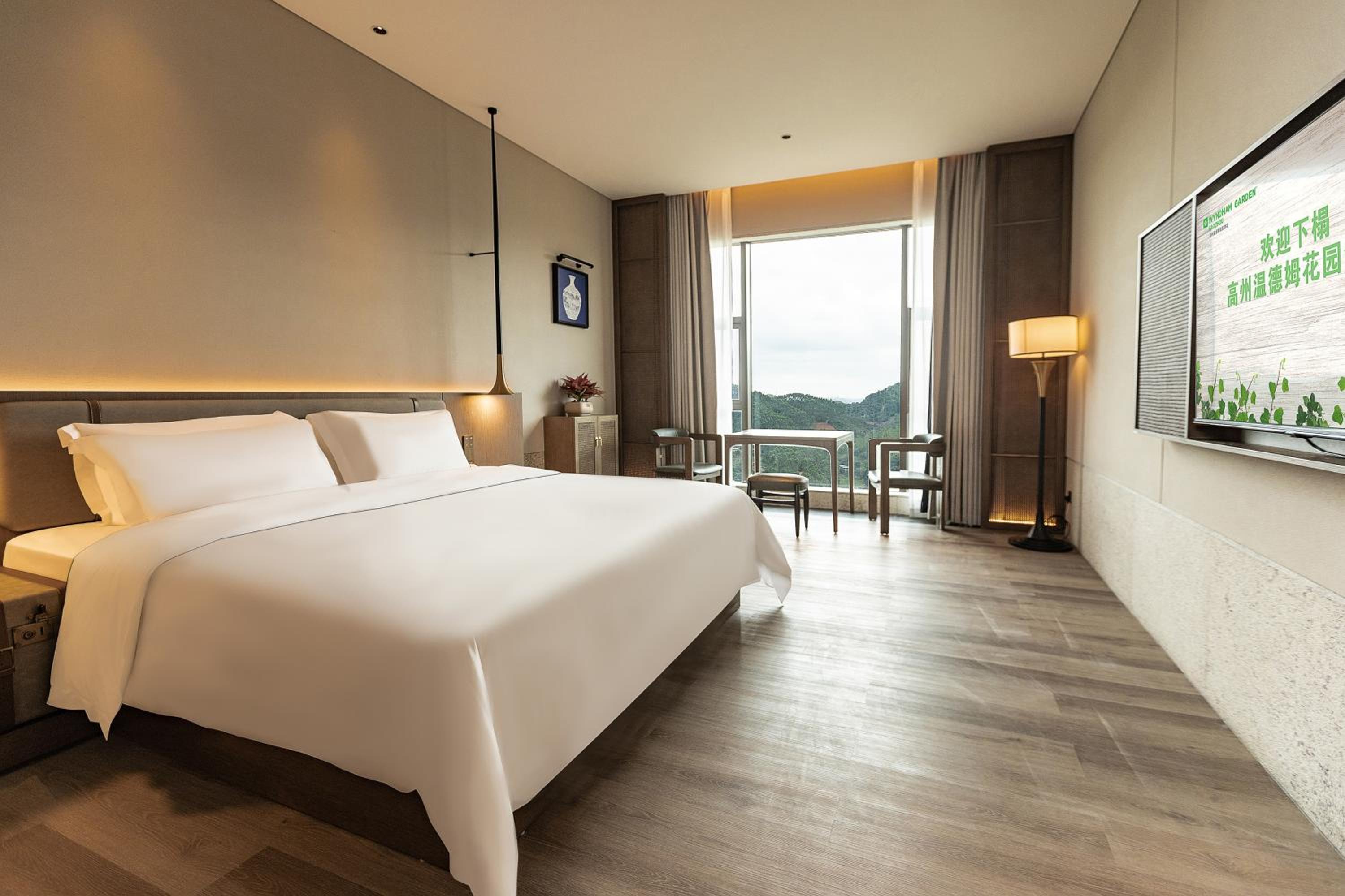 King Room With Mountain View photo 1