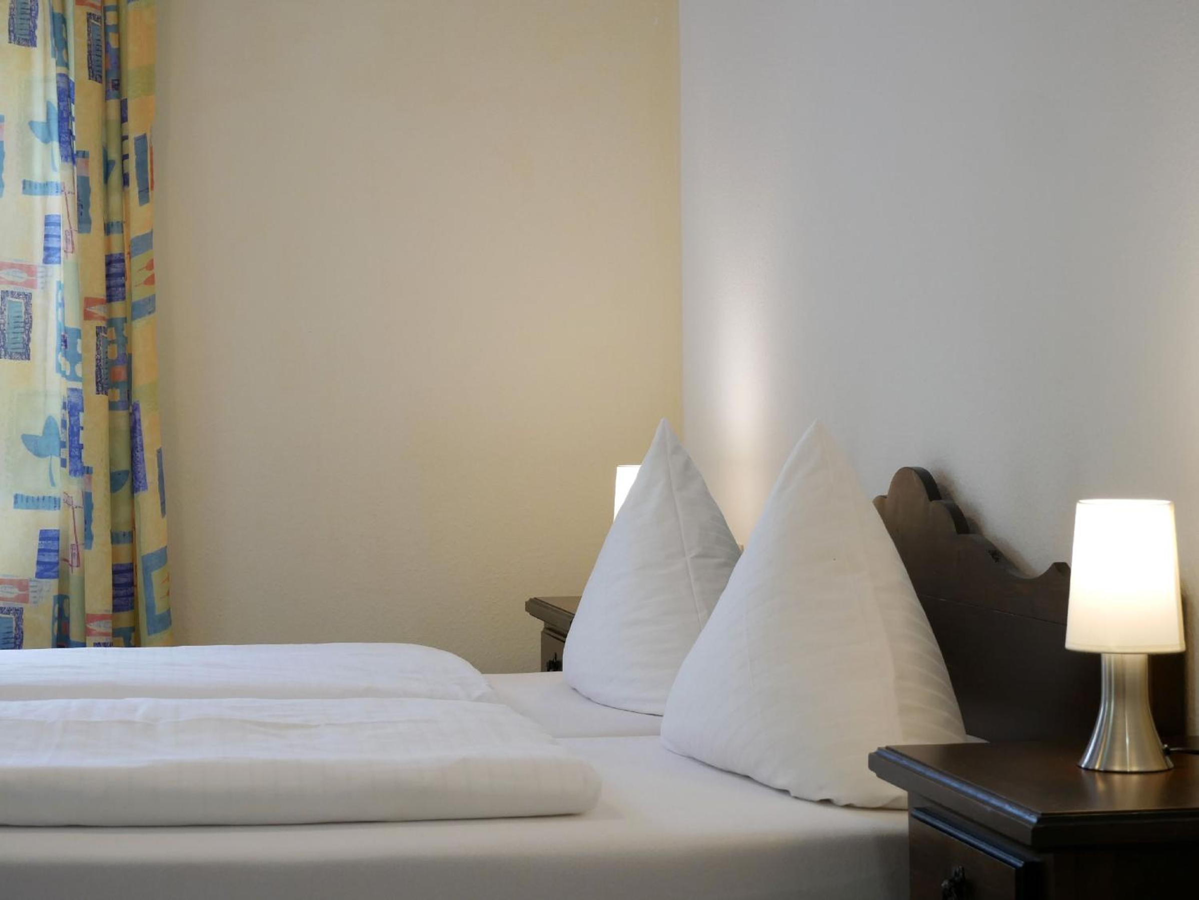 Budget Double Room photo 3