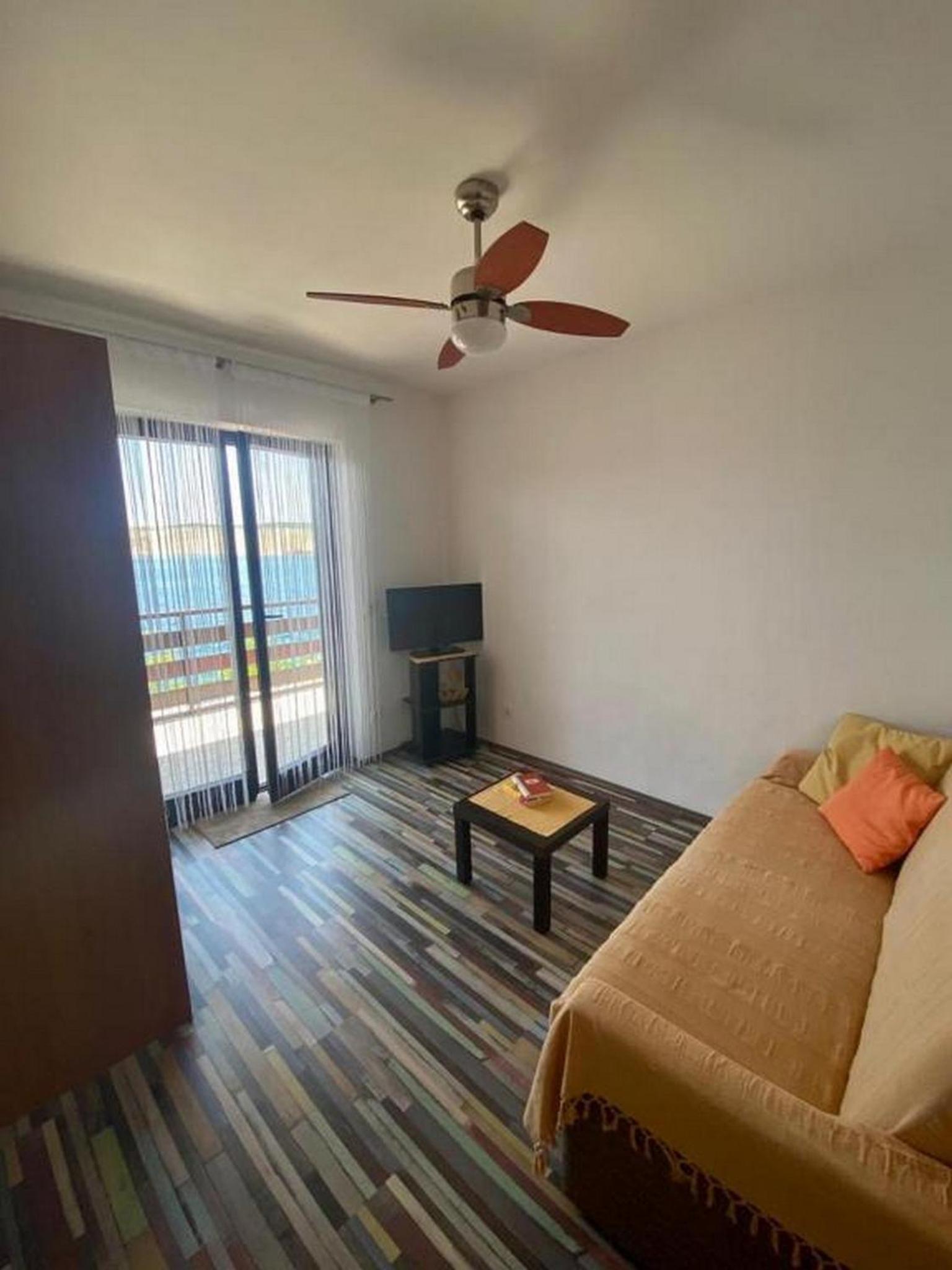 One Bedroom Apartment with Balcony and Sea View