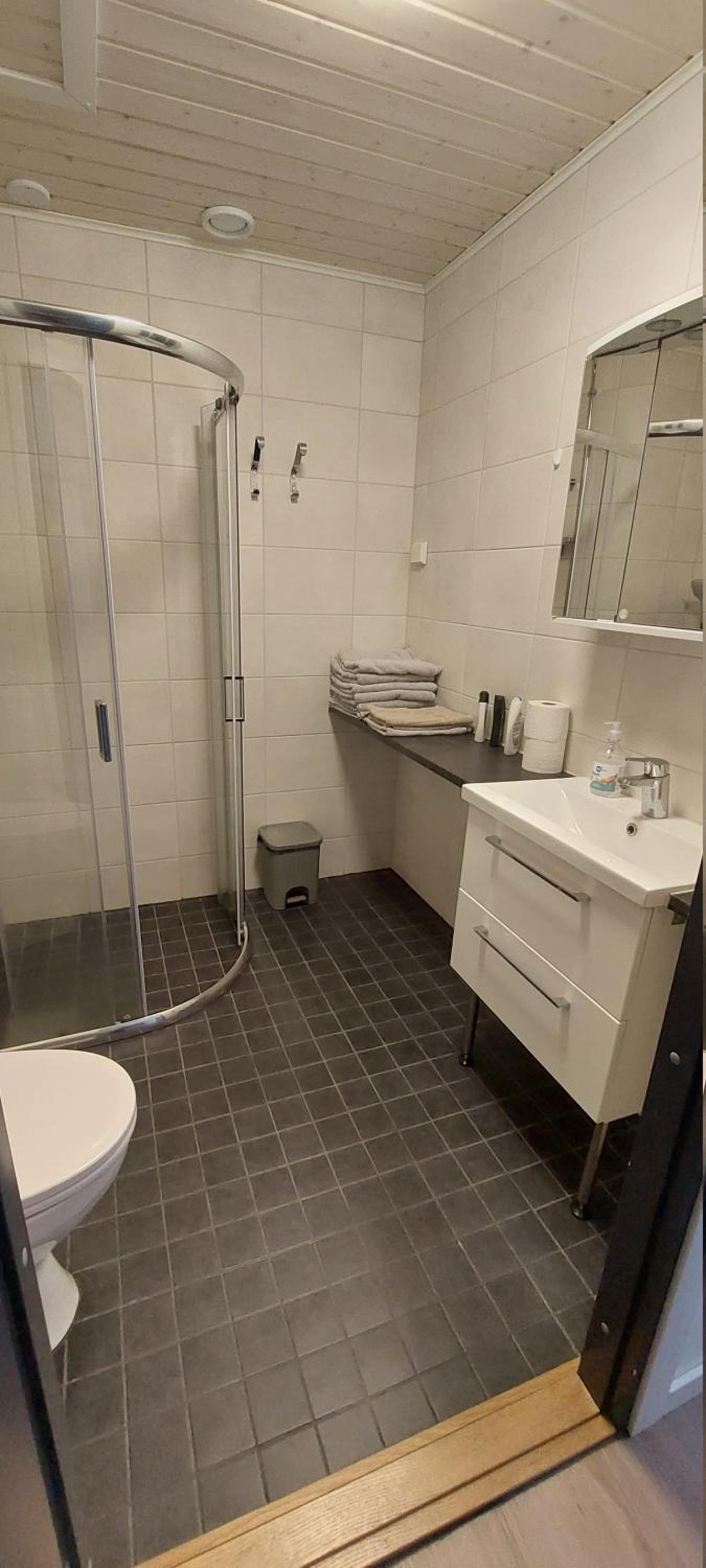 Apartment - Photo 2
