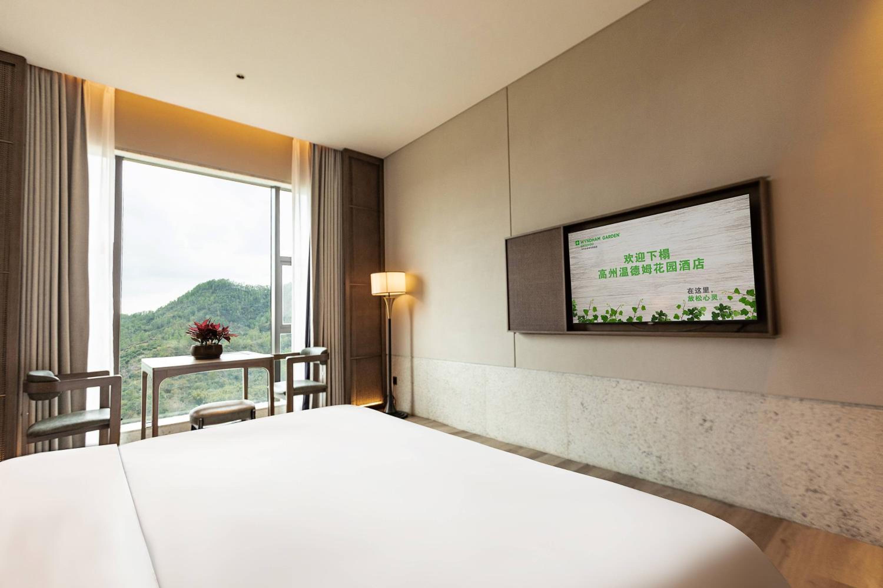 King Room With Mountain View photo 2