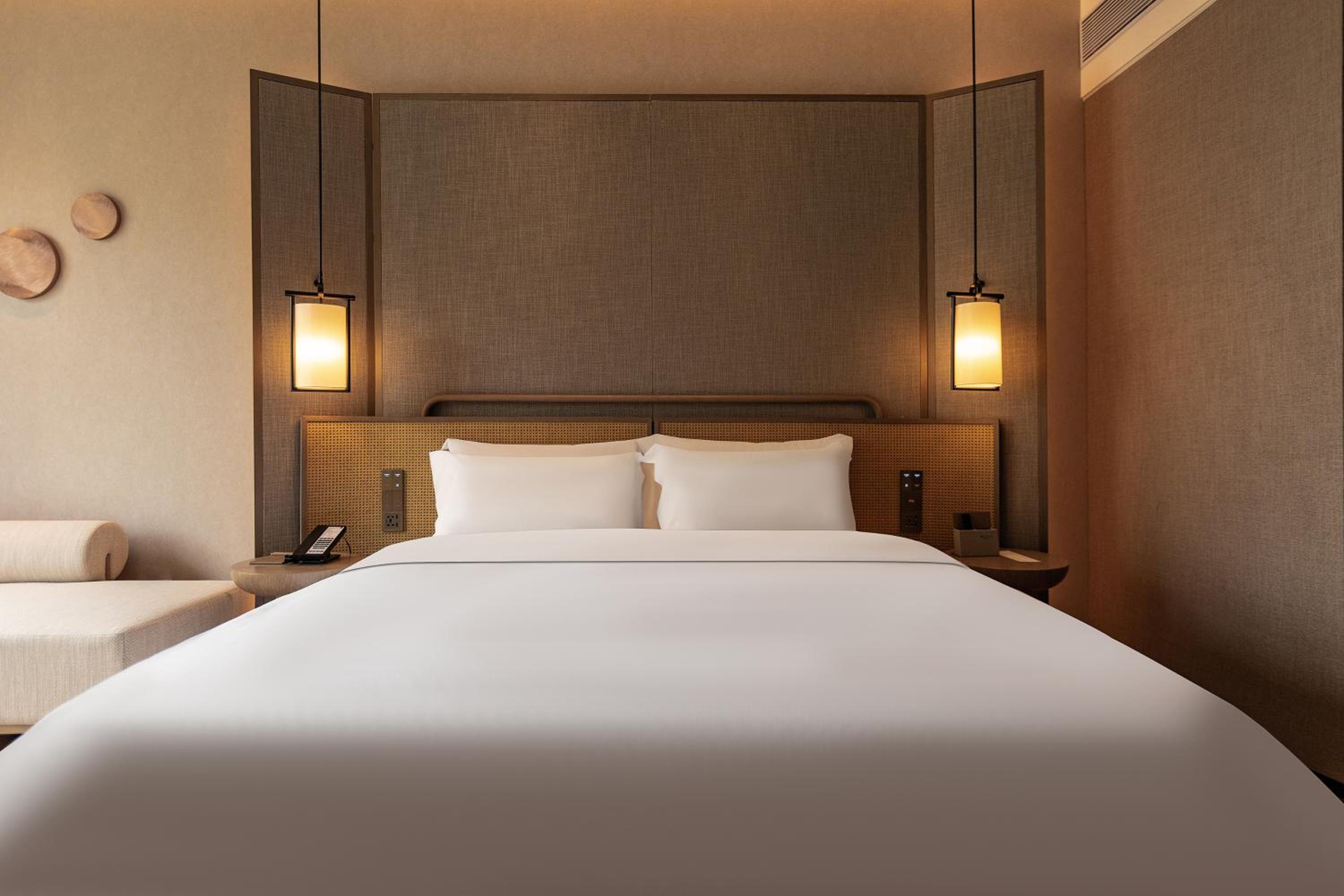 Superior King Room with Mountain View photo 3