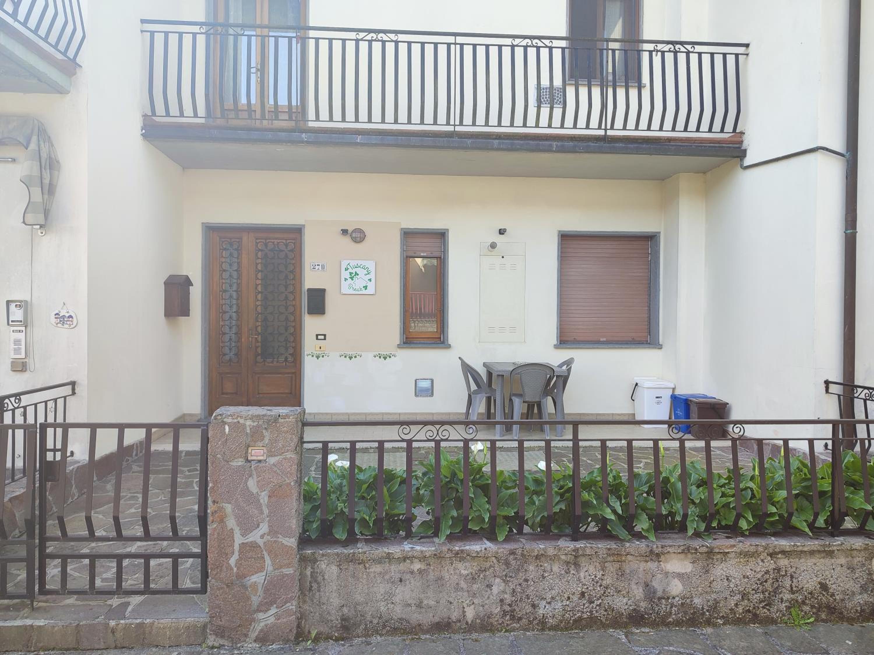 Three-Bedroom Apartment - Photo 4