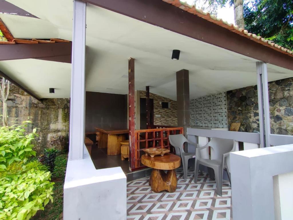 Villa With Private Pool photo 2