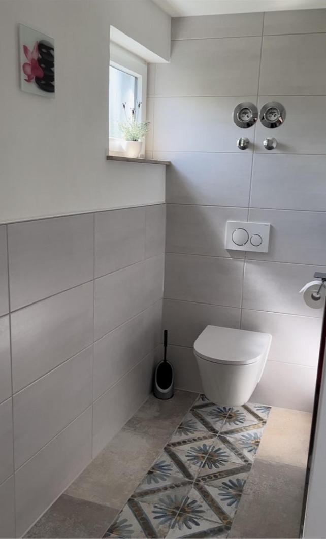Twin Room with Private Bathroom photo 3