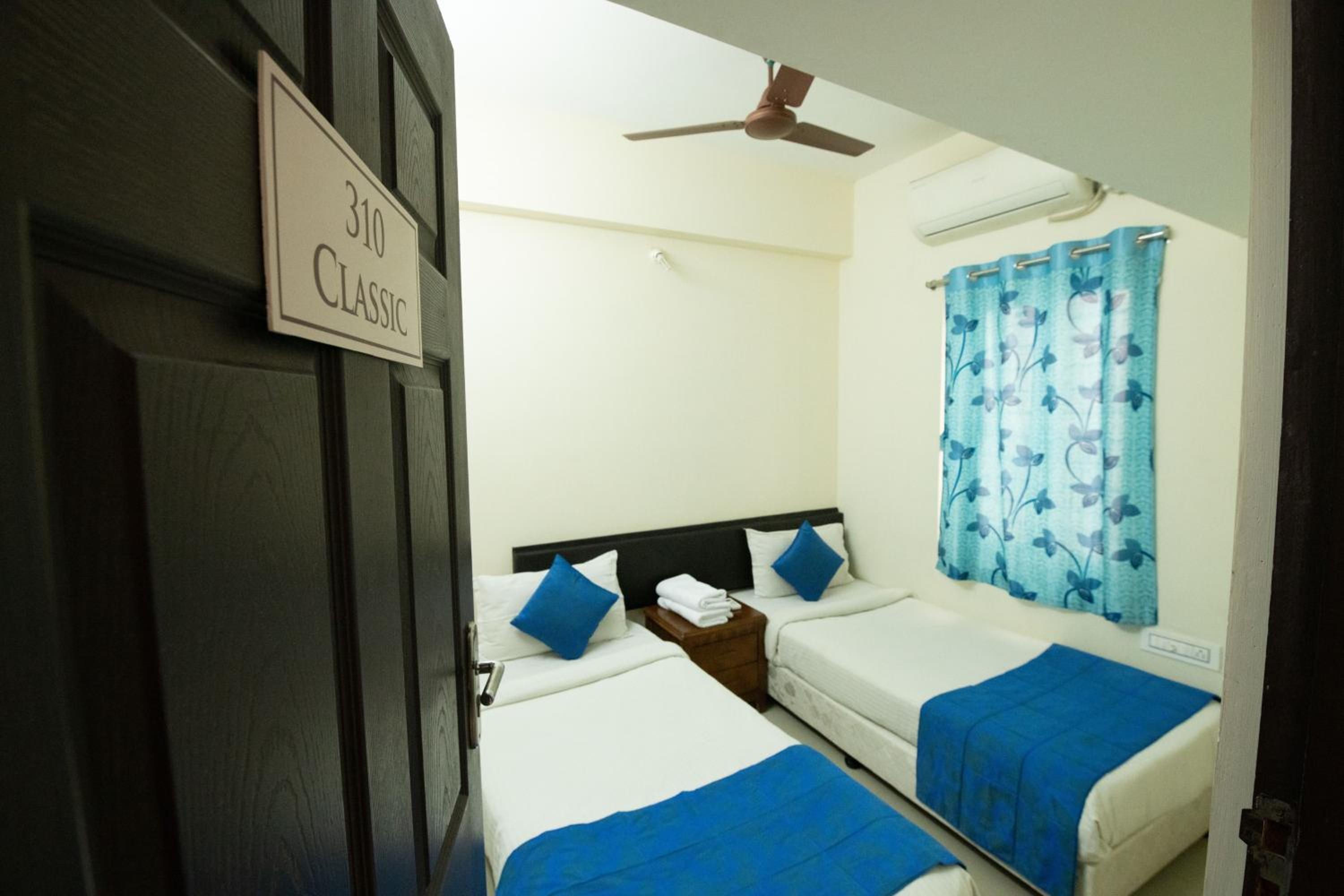 Double Room - Photo 2