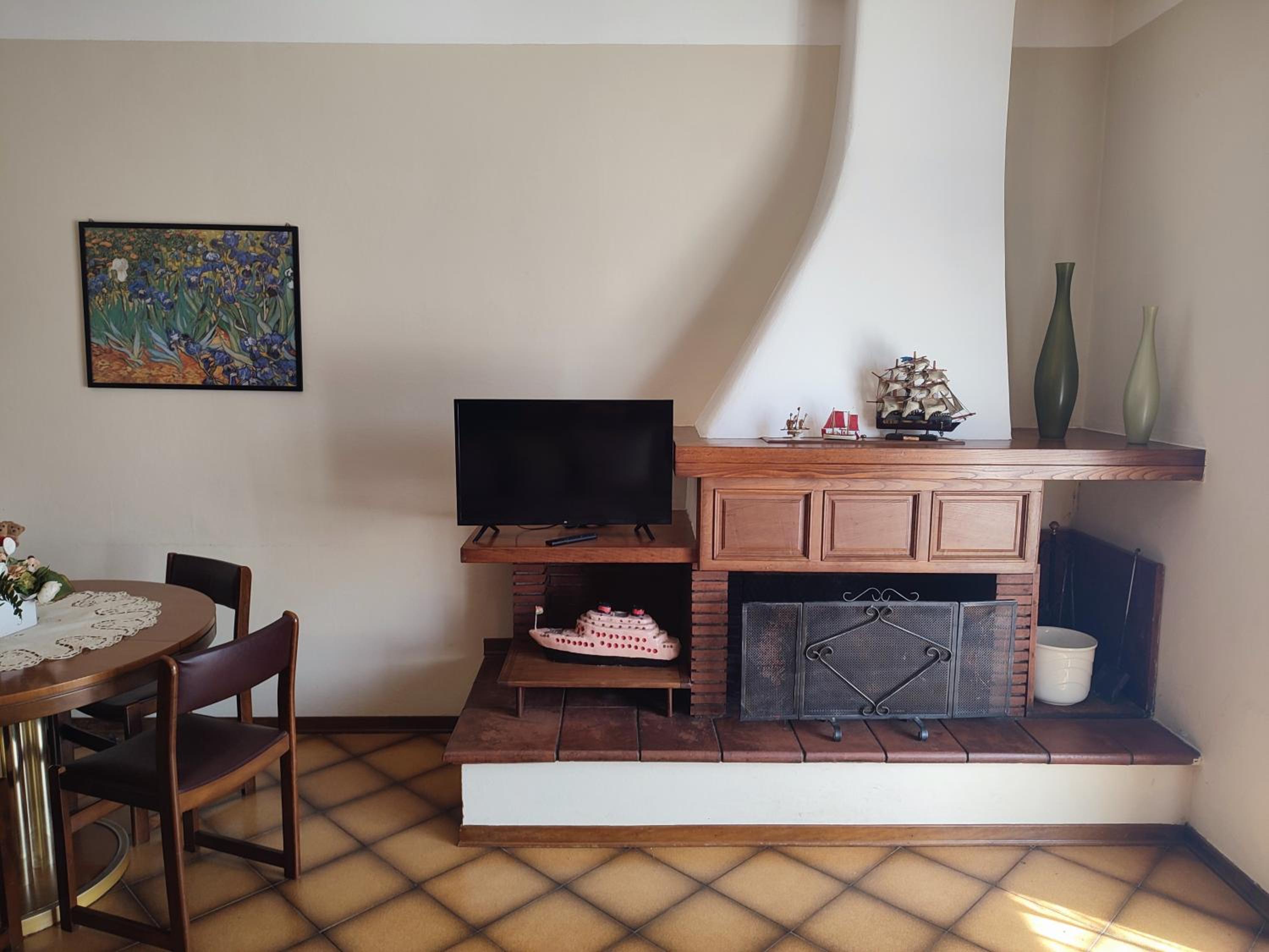 Three-Bedroom Apartment - Photo 29