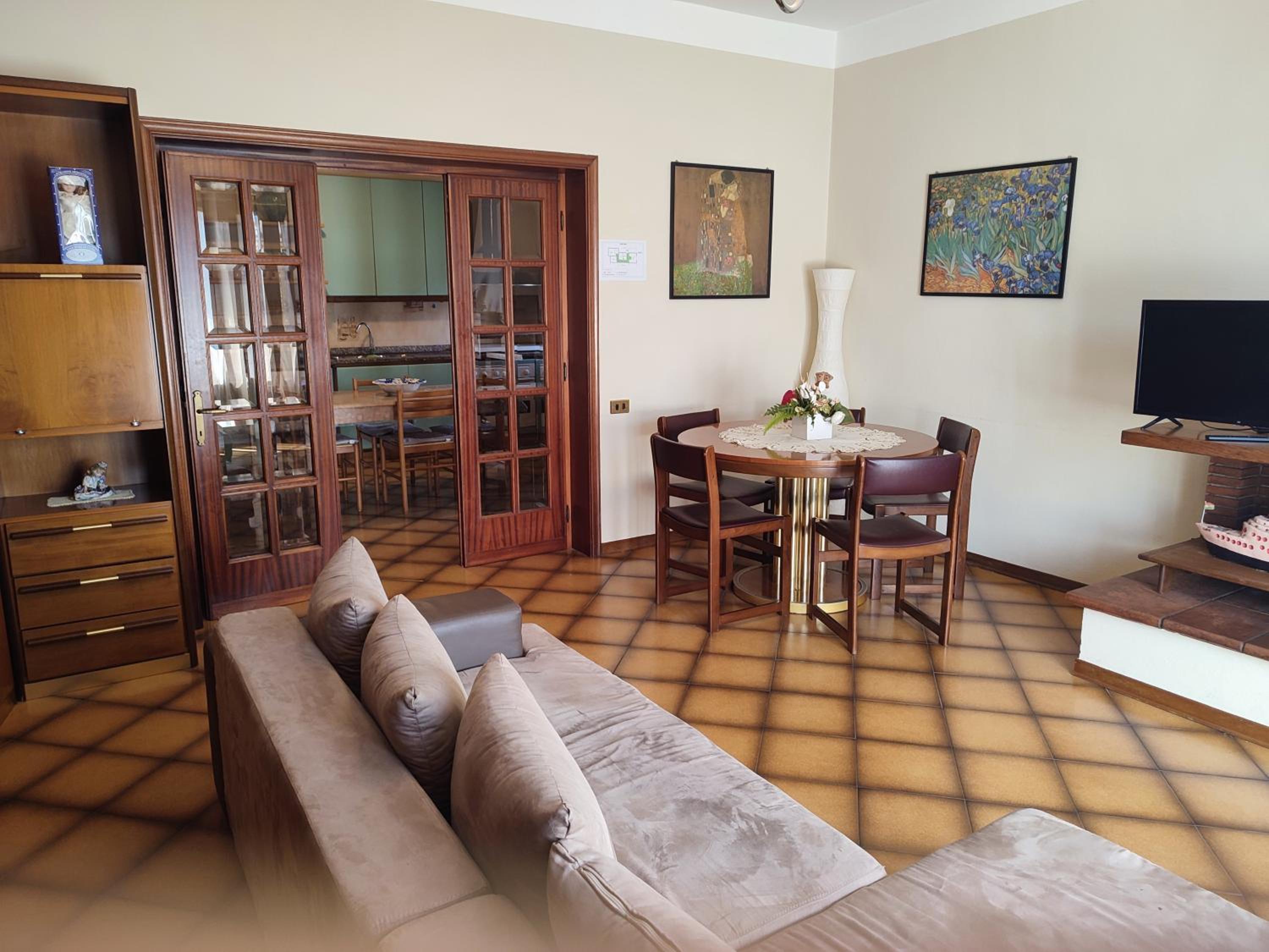 Three-Bedroom Apartment - Photo 26
