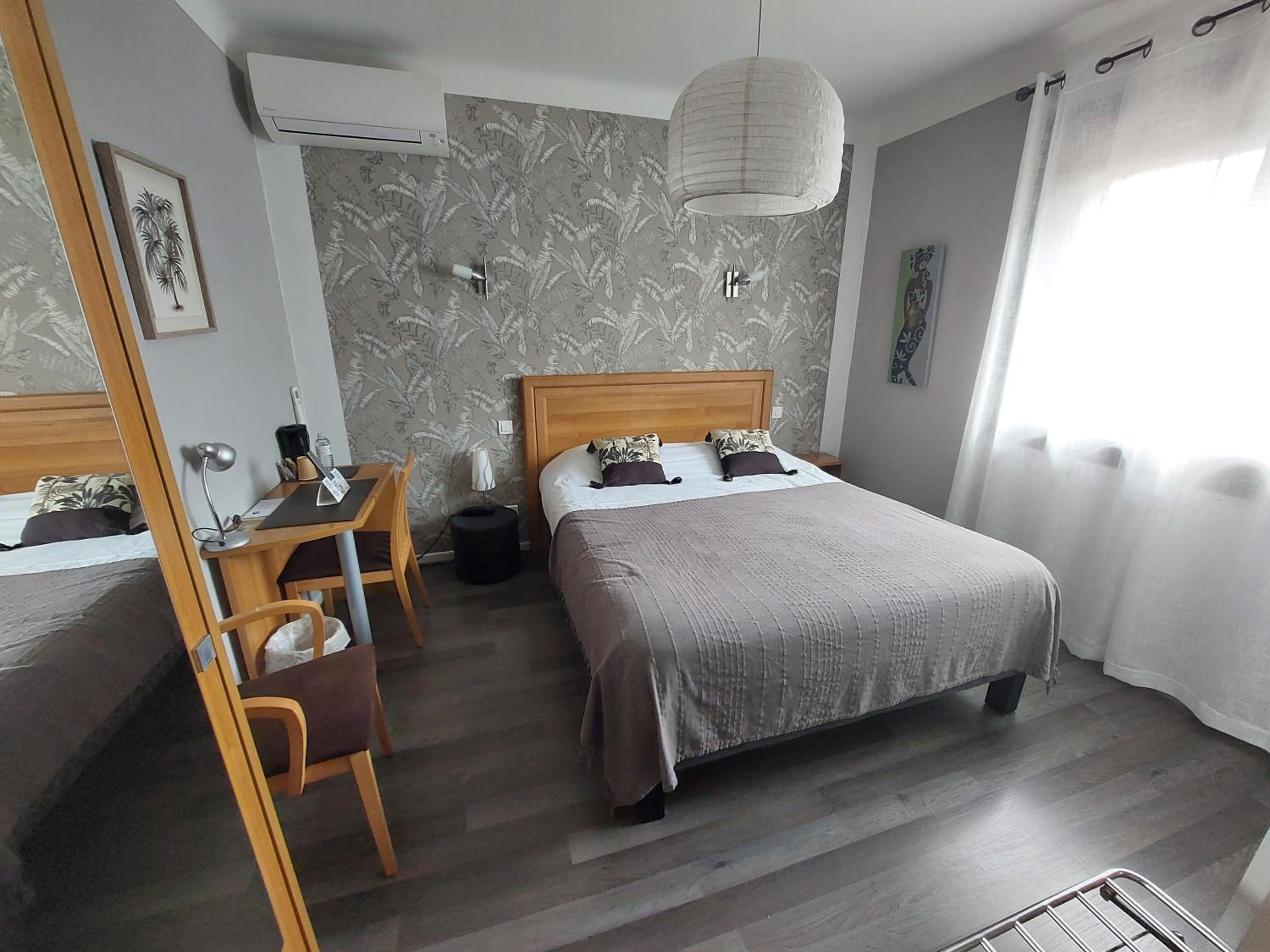 Standard Double Room - Photo 5