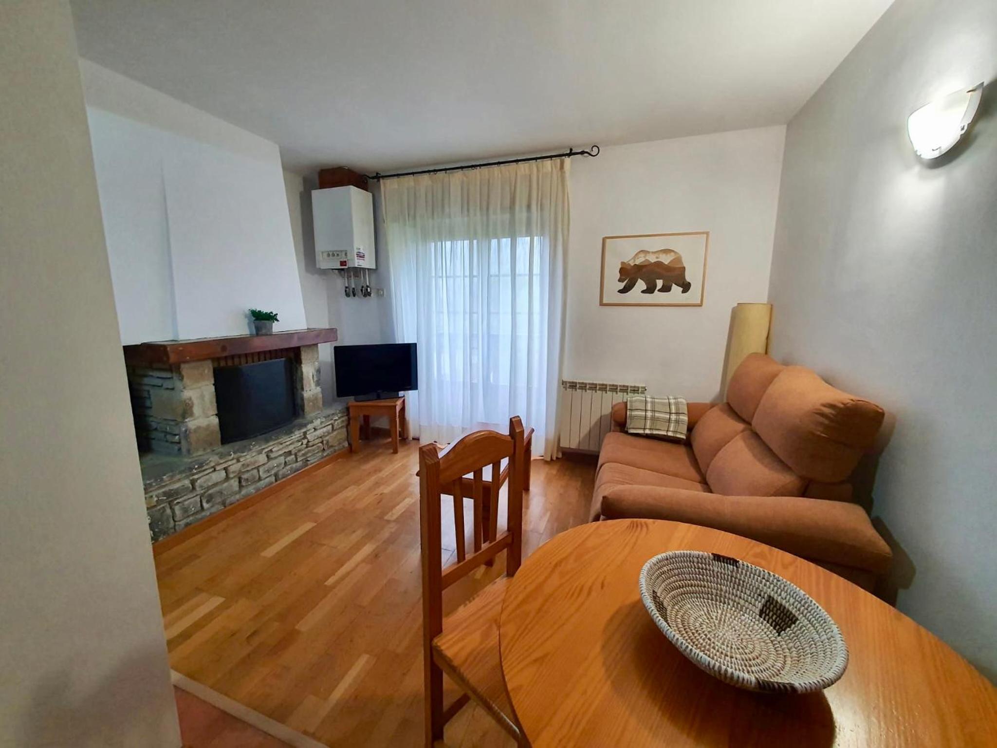 Apartment With Mountain View photo 2