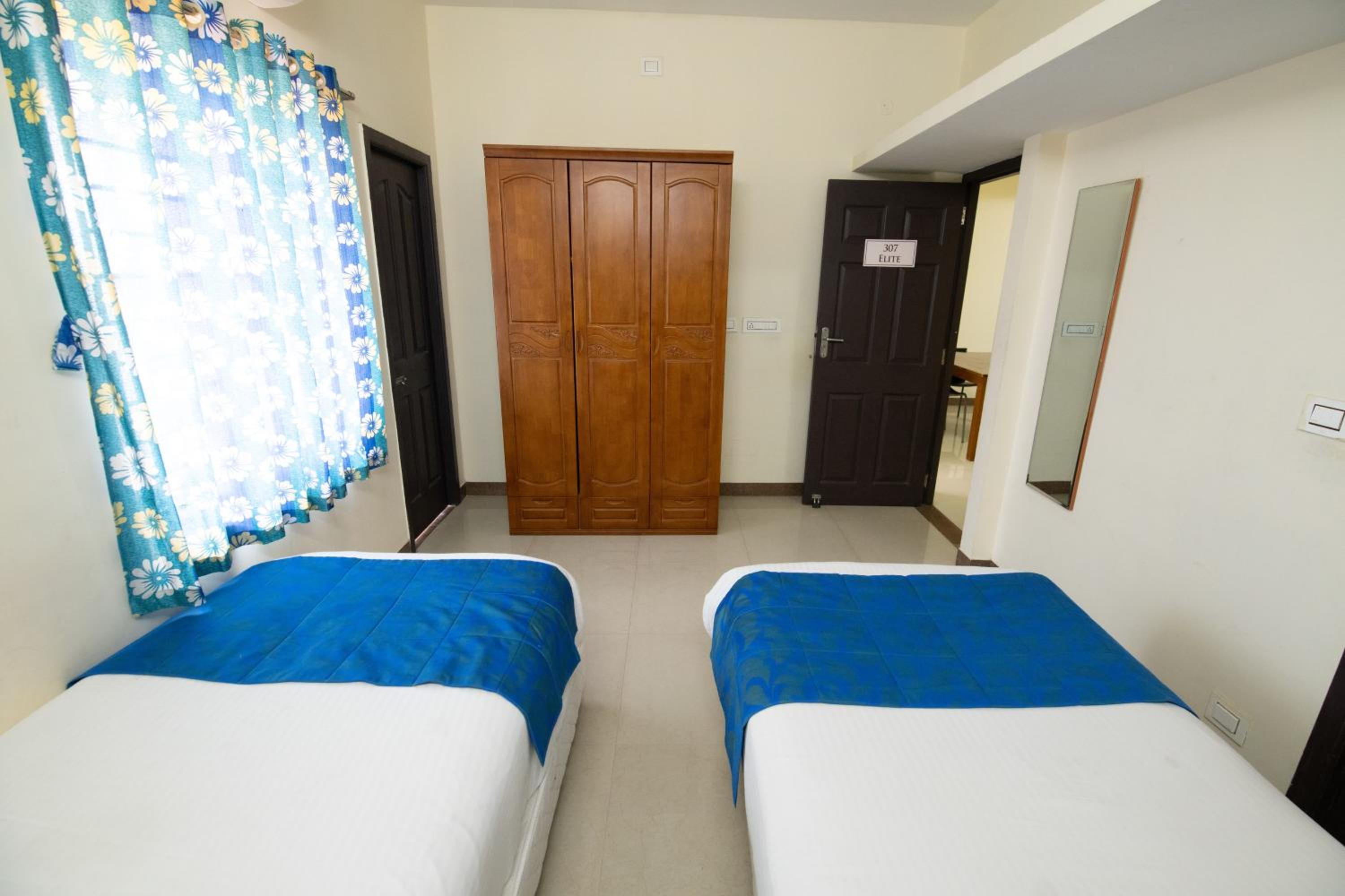 Deluxe Double Room With Balcony photo 3