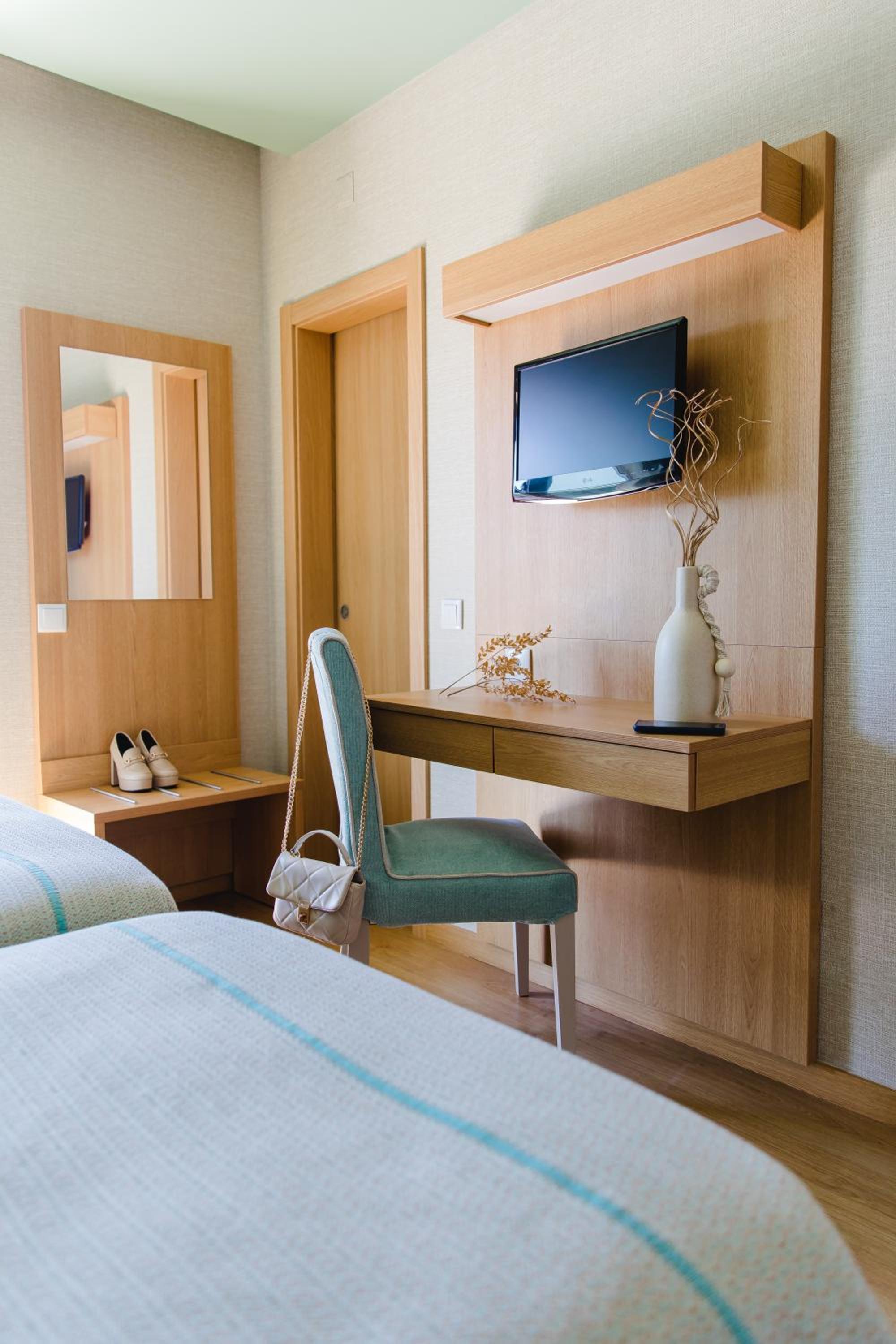 Double or Twin Room - Photo 1