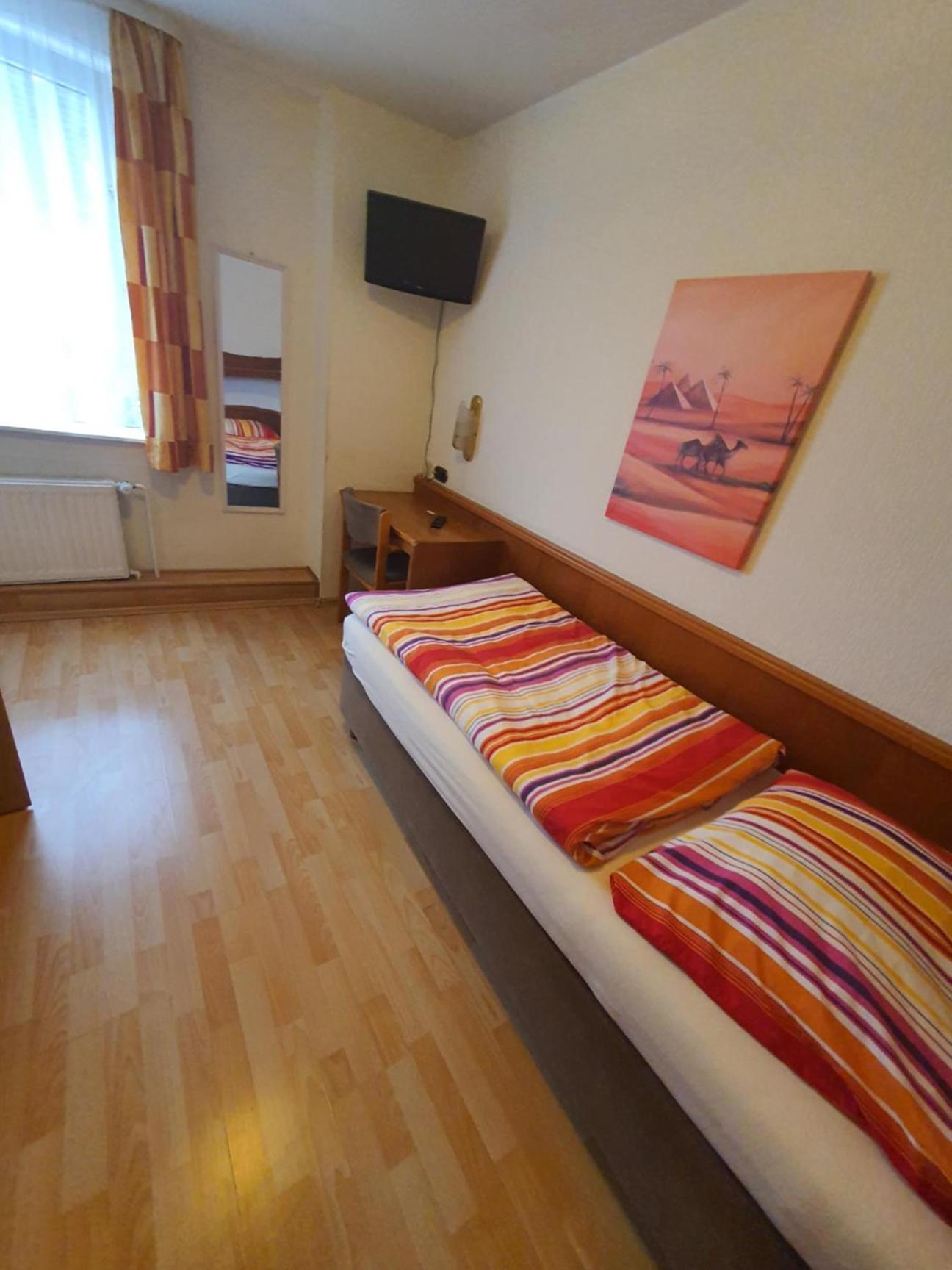 Single Room photo 3