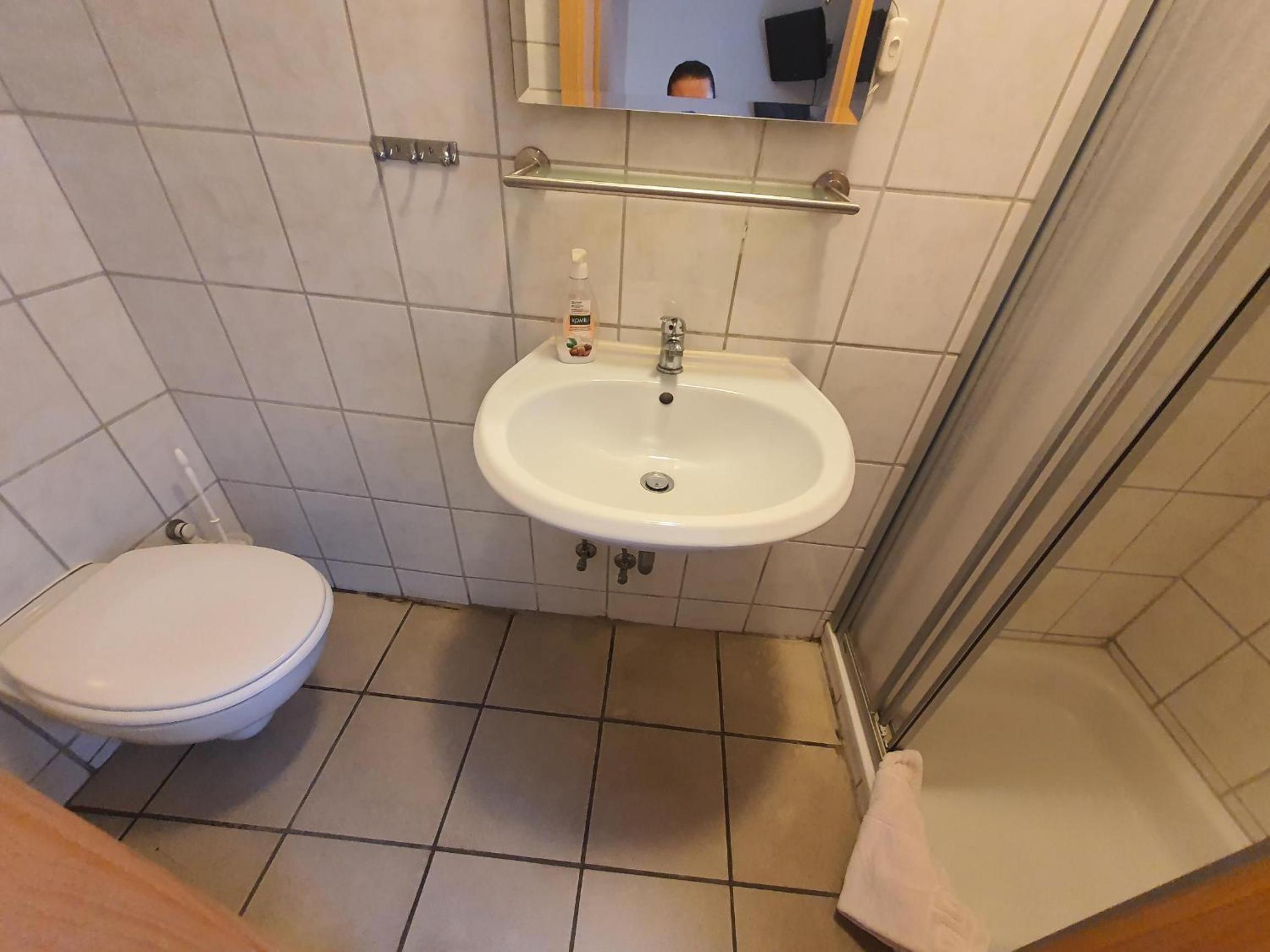 Single Room photo 2
