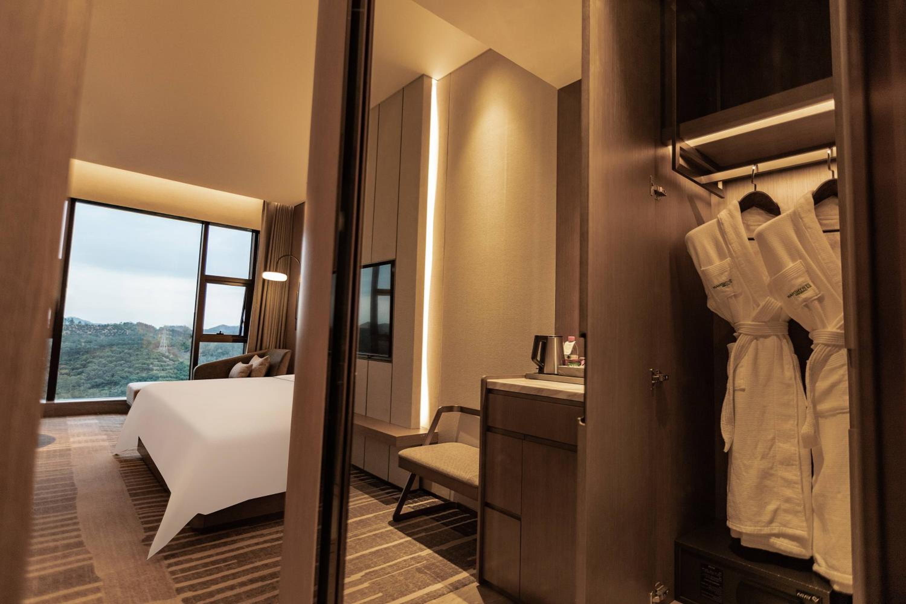 Business King Room With Mountain Room photo 2