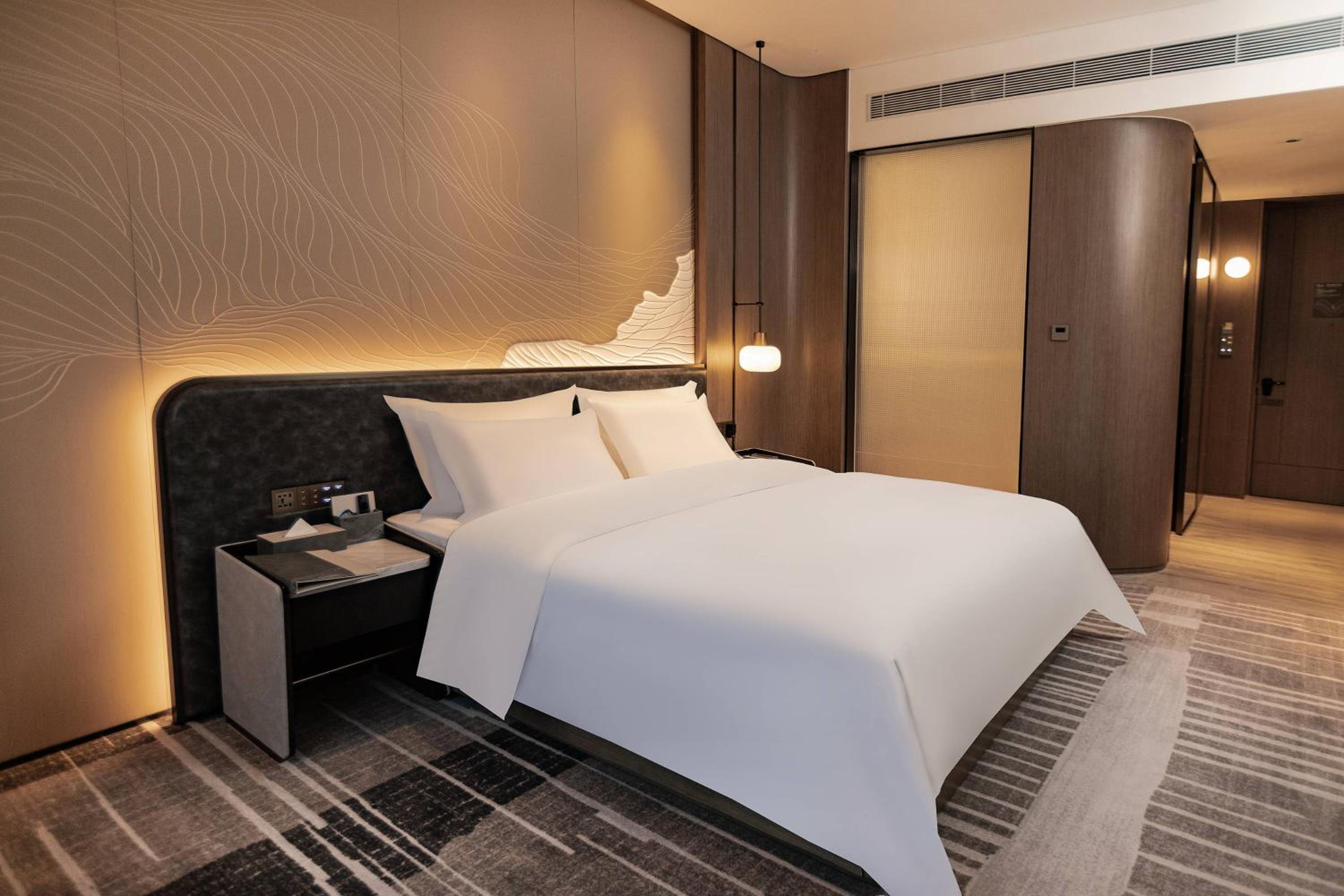 Business King Room With Mountain Room photo 1