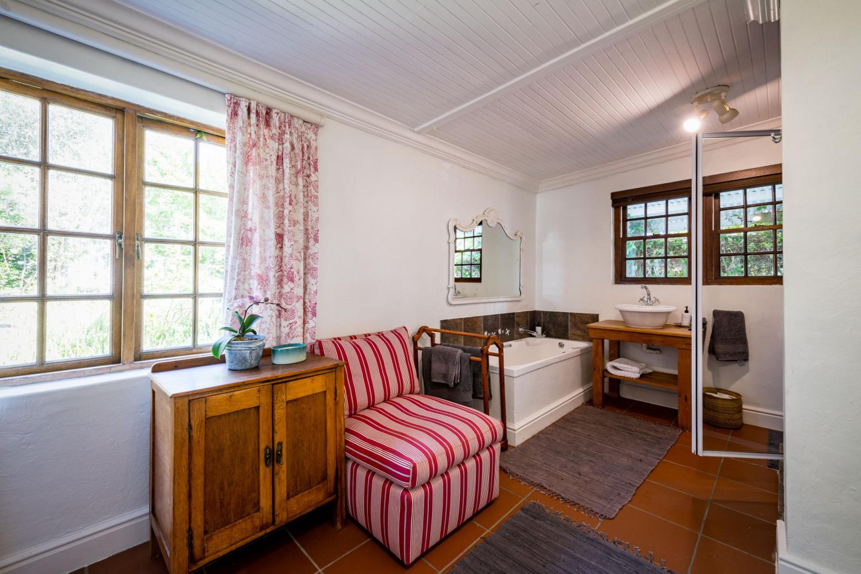 Three-Bedroom Chalet photo 3