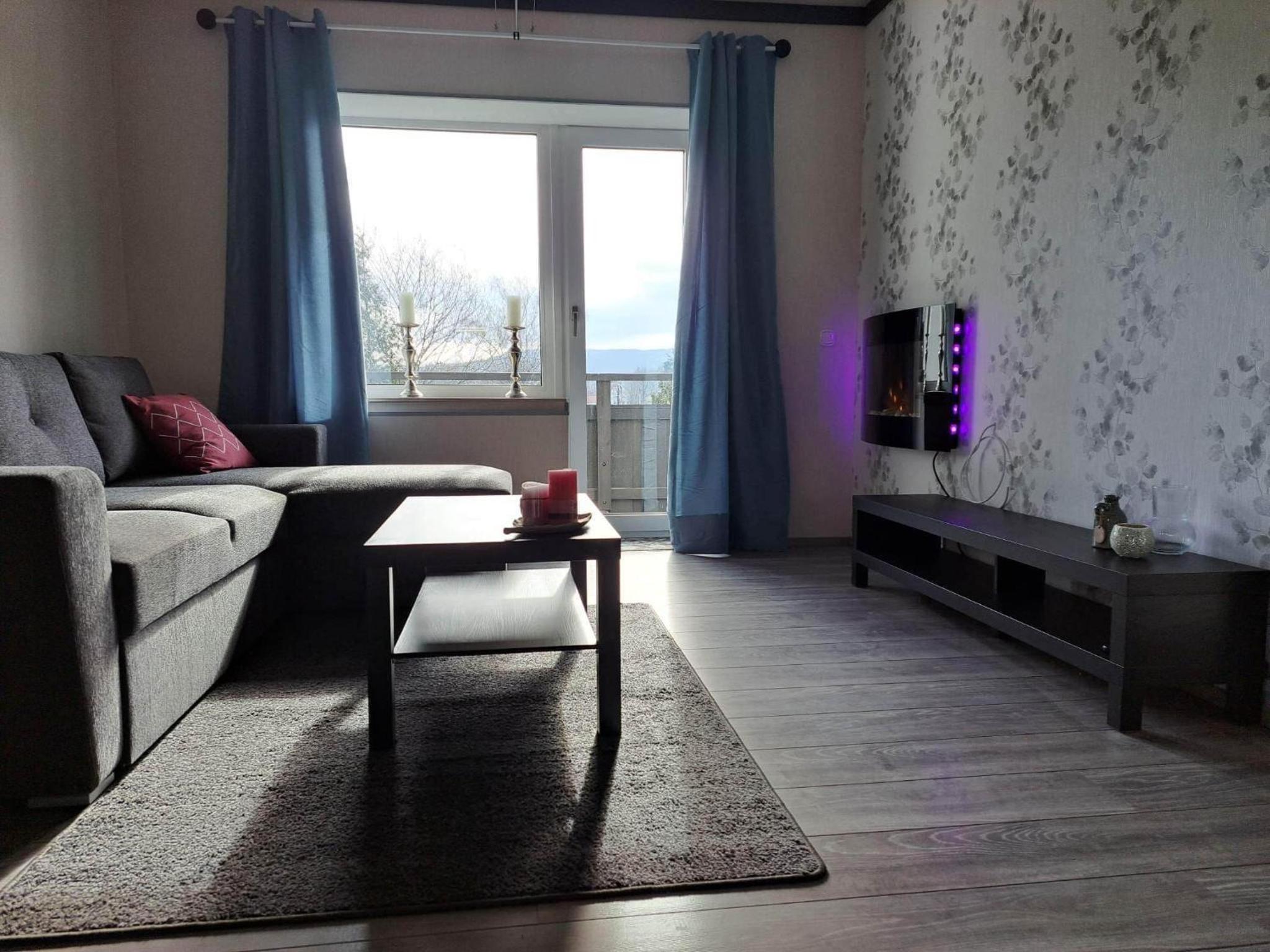 One-Bedroom Apartment photo 1