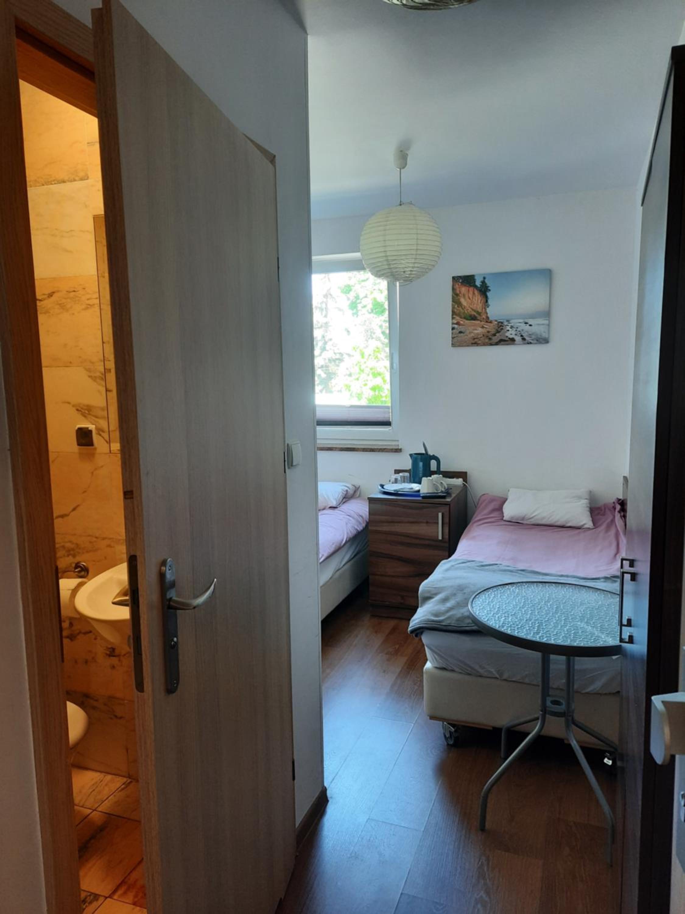 Economy Twin Room