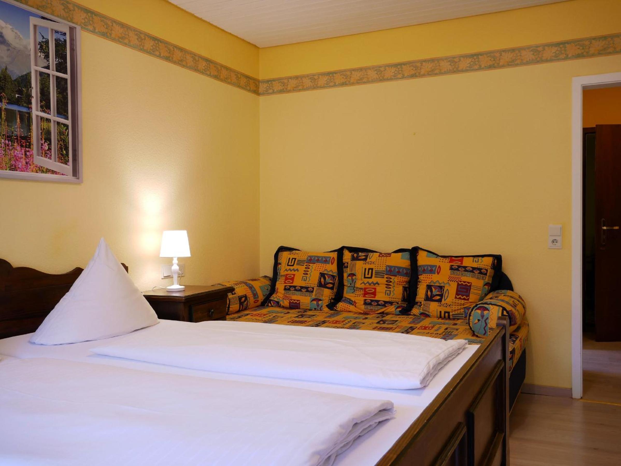 Basic Triple Room photo 3