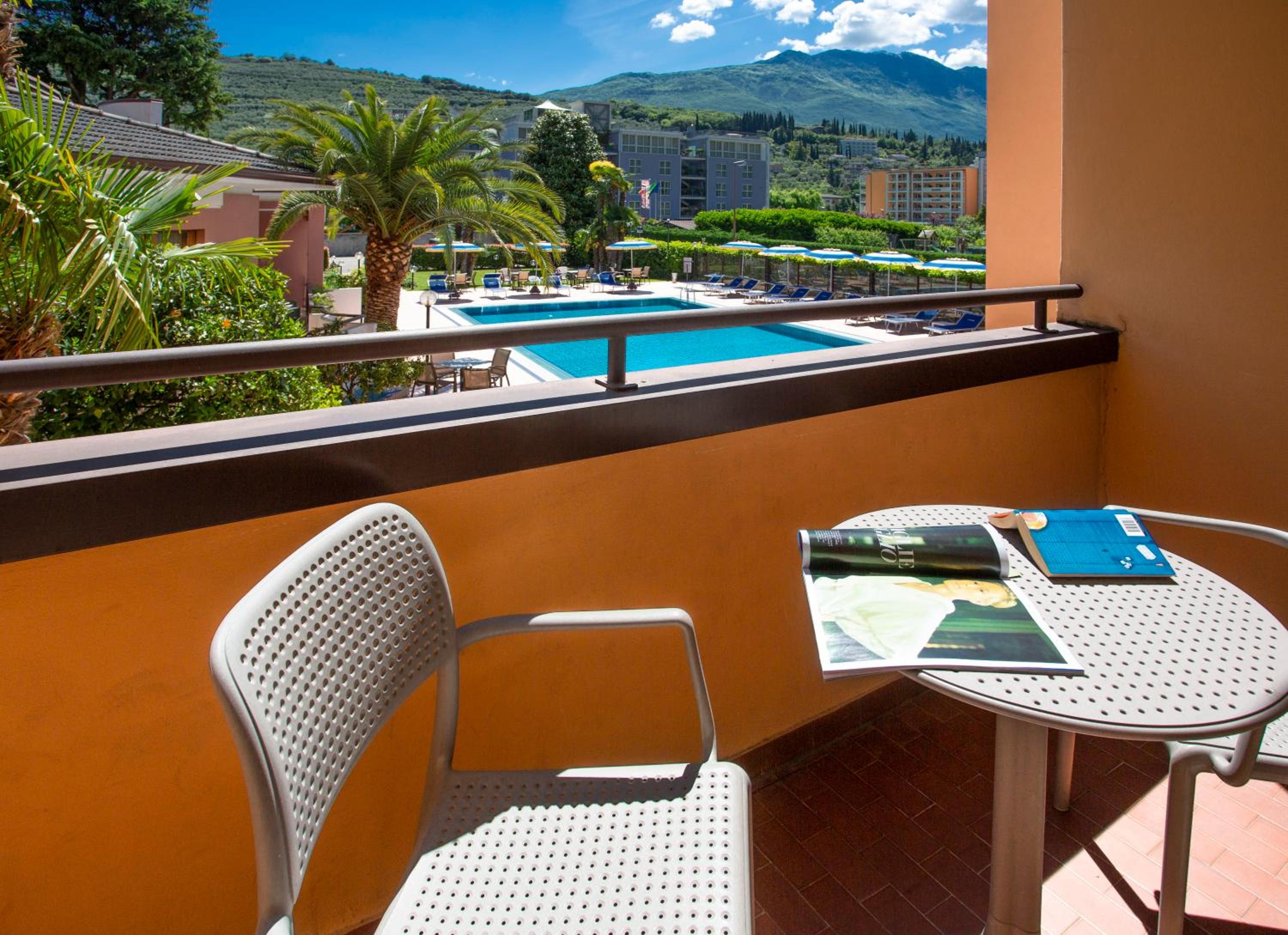 Double or Twin Room with Balcony - Photo 7