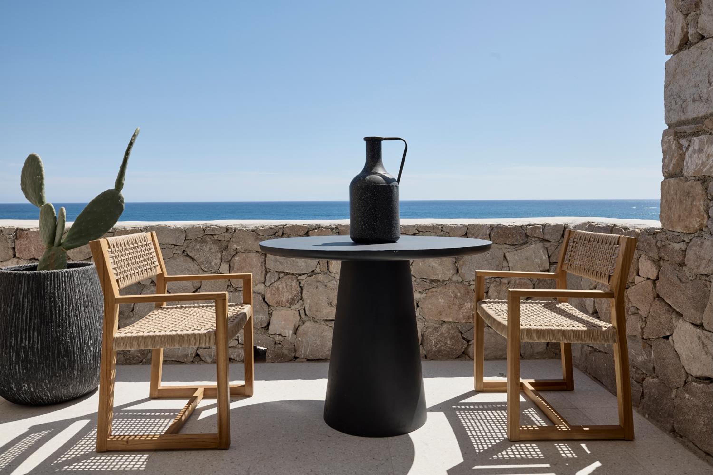 Signature Suite with Sea View - Photo 3