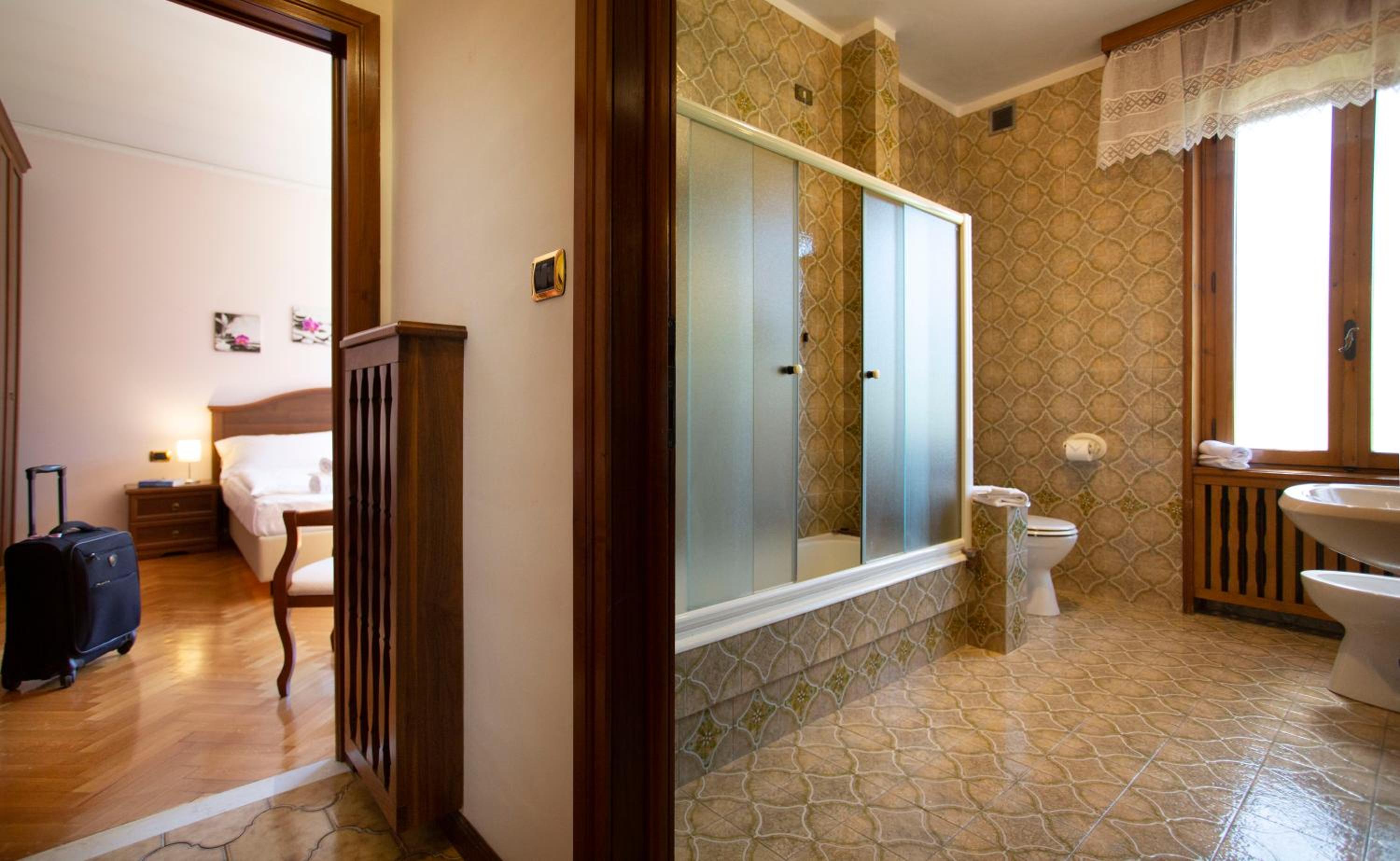 Double Room - Annex - Photo 8