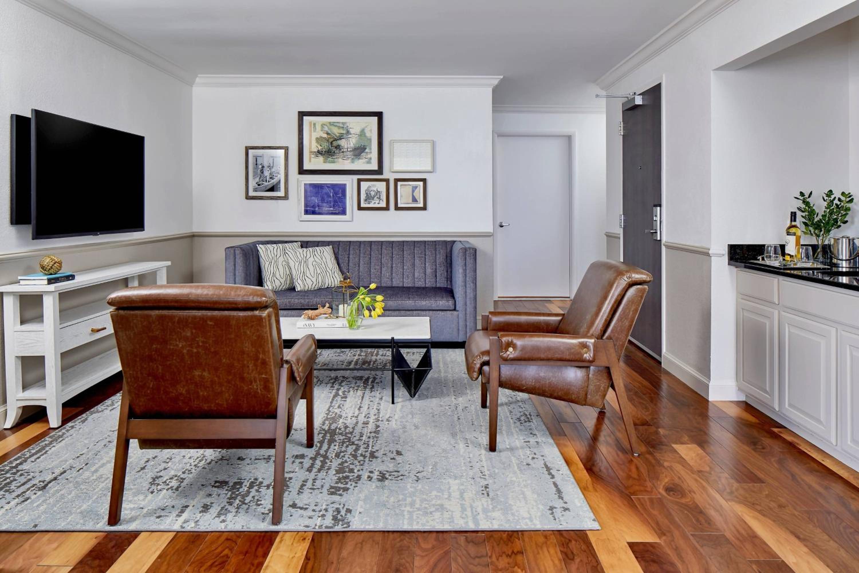 One-Bedroom King Suite with Sofa Bed and Harbor View
