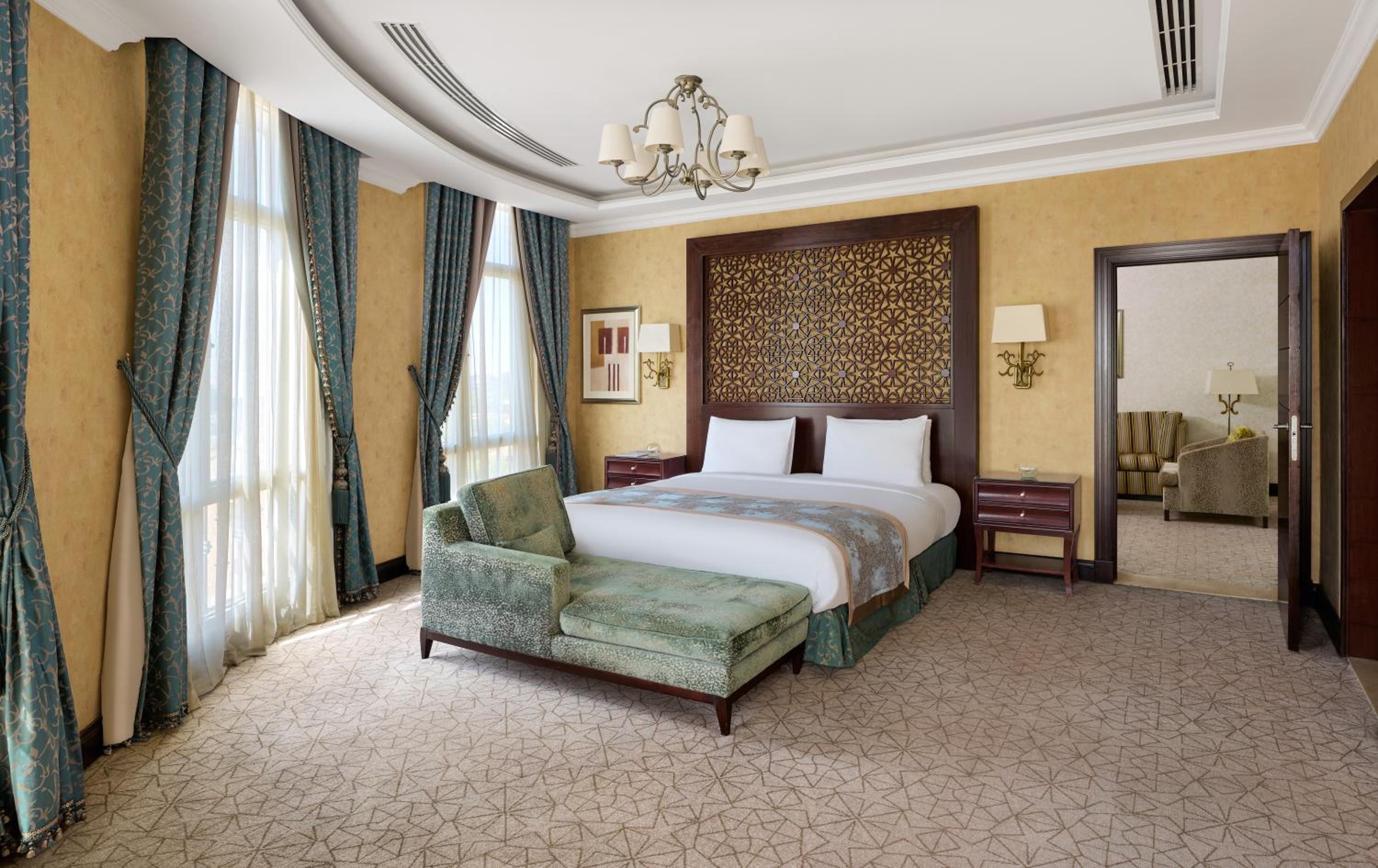 Palace Suite - Photo 9