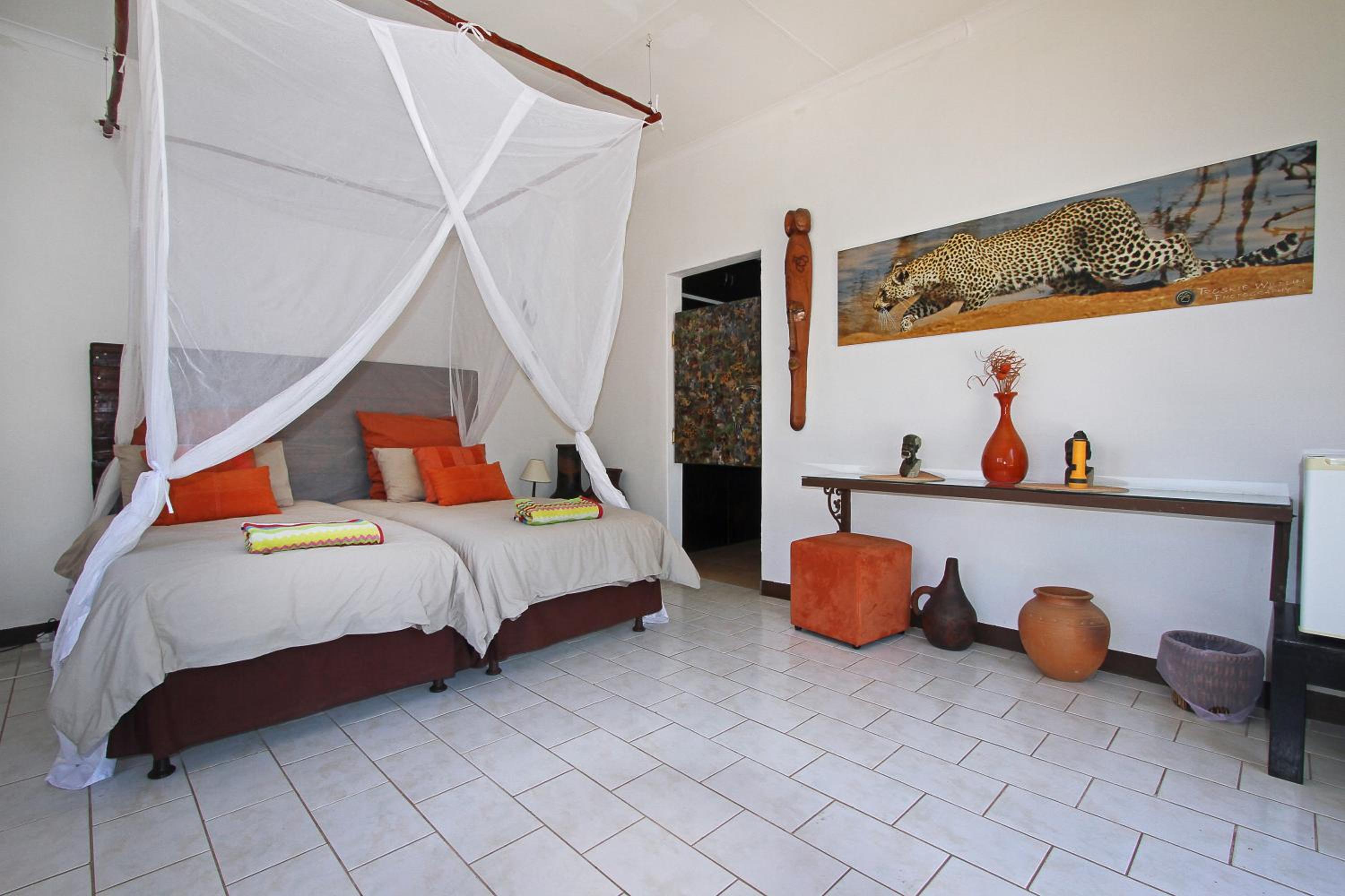 Twin Room - Leopard photo 1