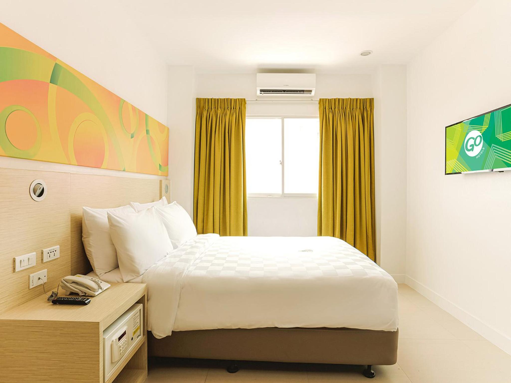 Standard Queen Room - Photo 10
