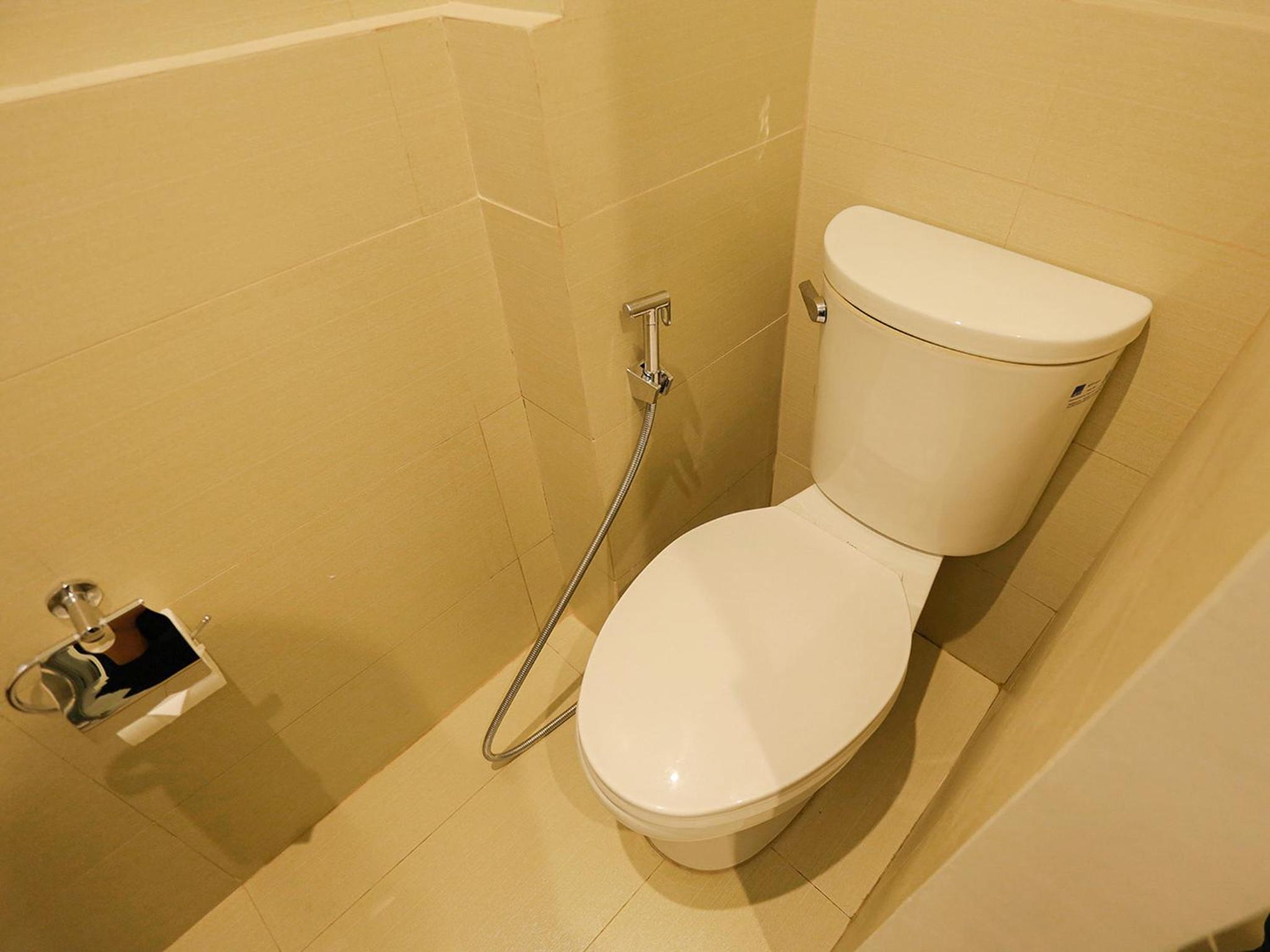 Standard Twin Room - Photo 7