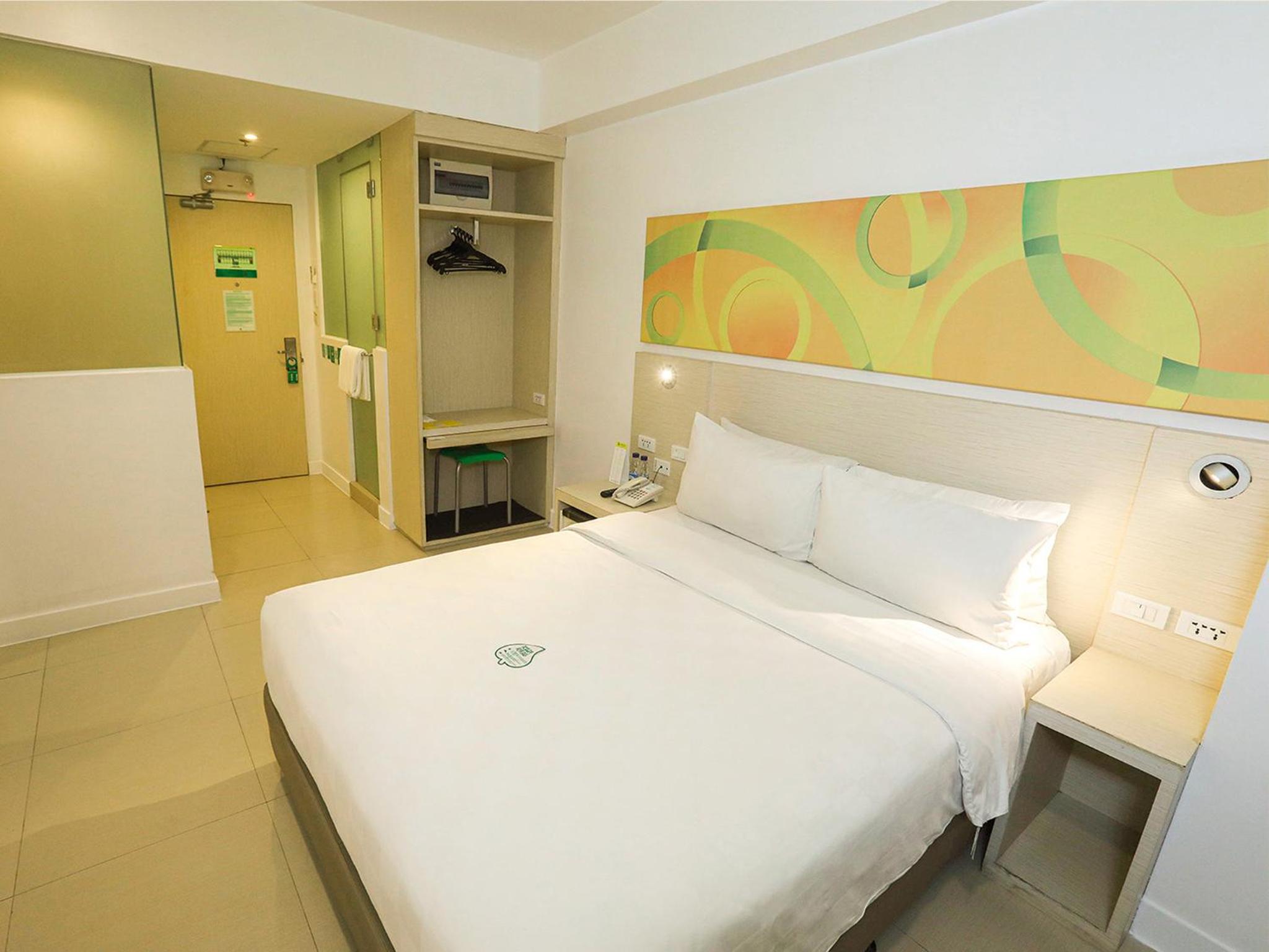 Standard Queen Room - Photo 1