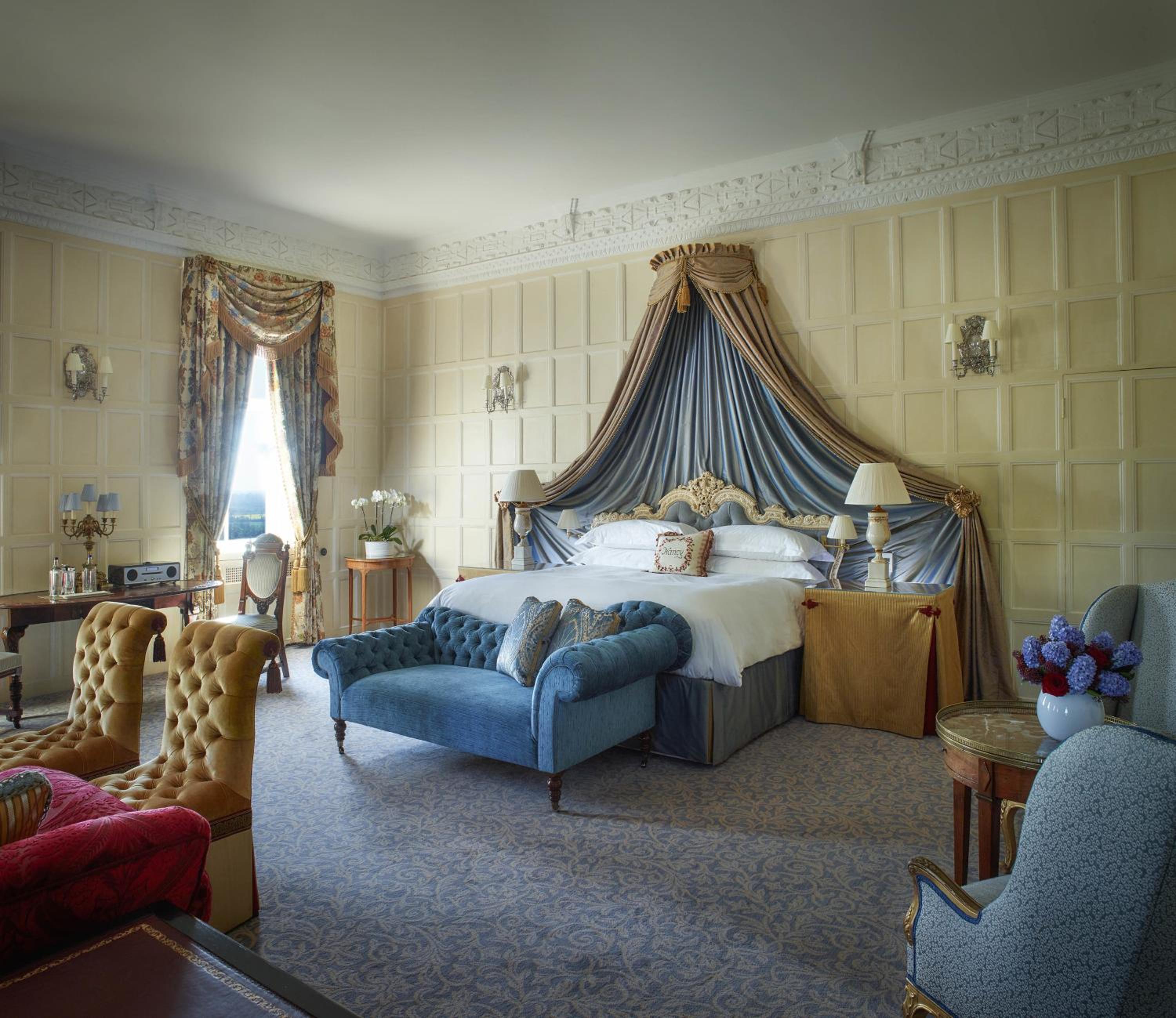 Honeymoon Suite
