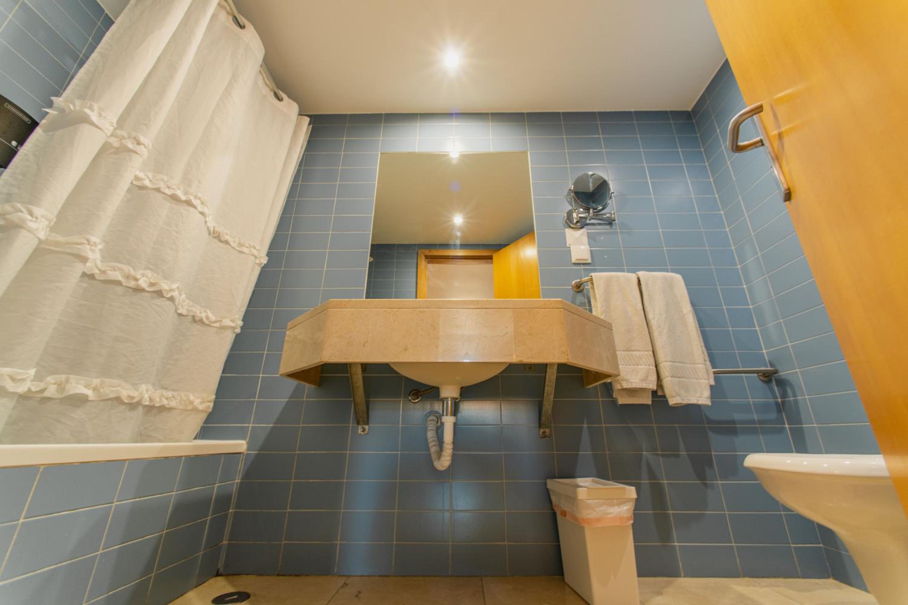 Double Room - Photo 2