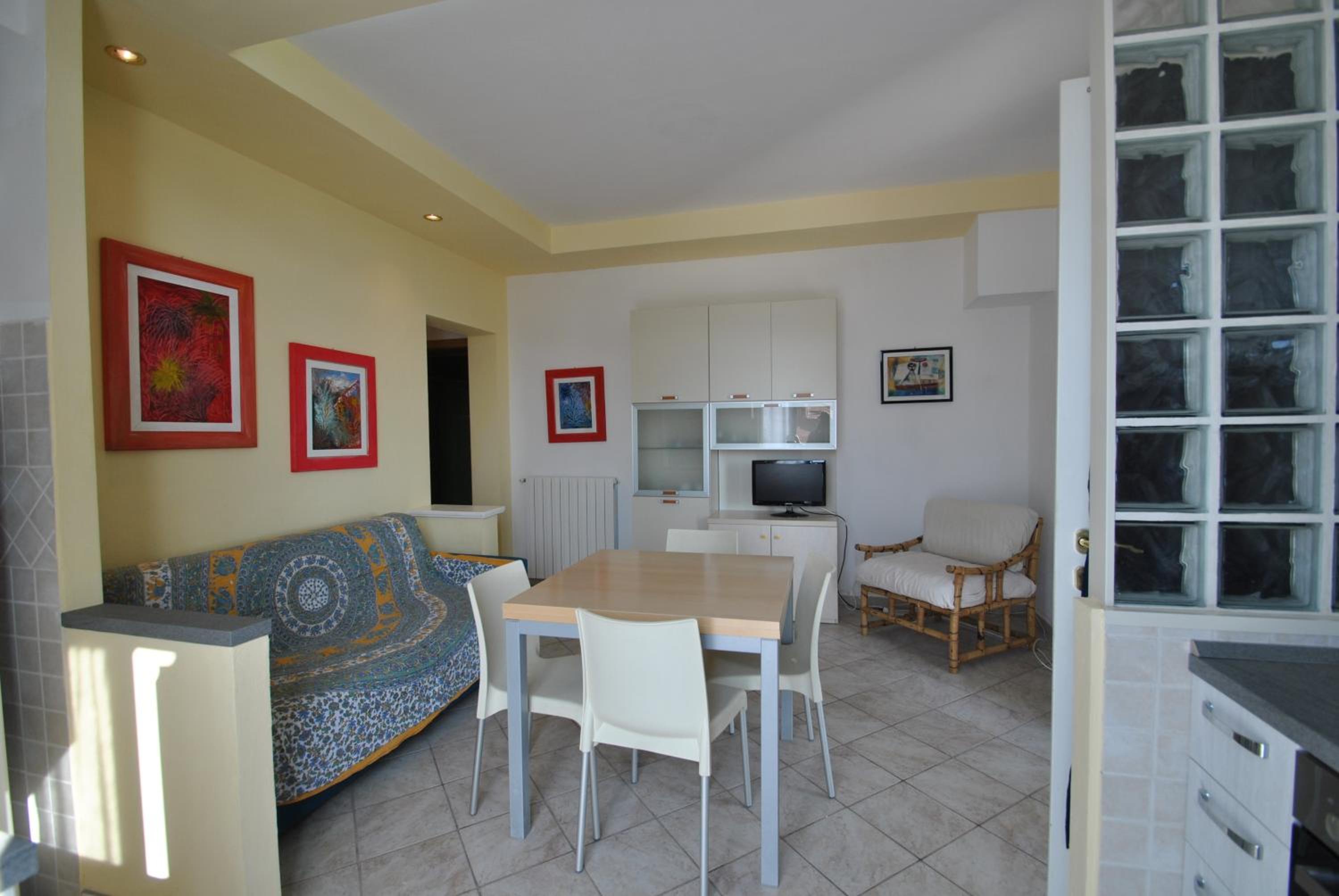 Two-Bedroom Apartment With Sea View (6 Adults)
