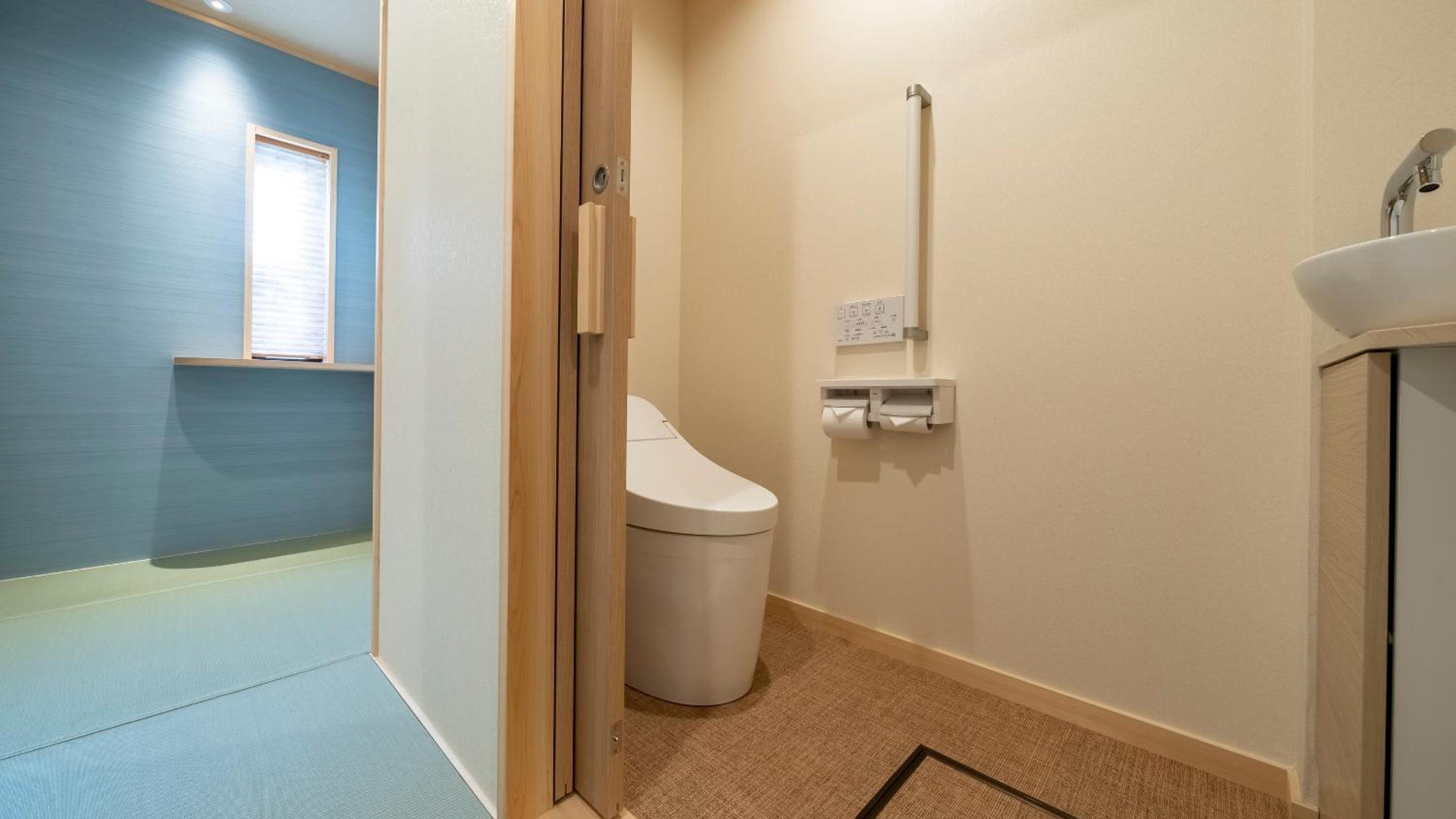 Renewal Japanese-Style Twin Room with Private Hot Spring Bath photo 2
