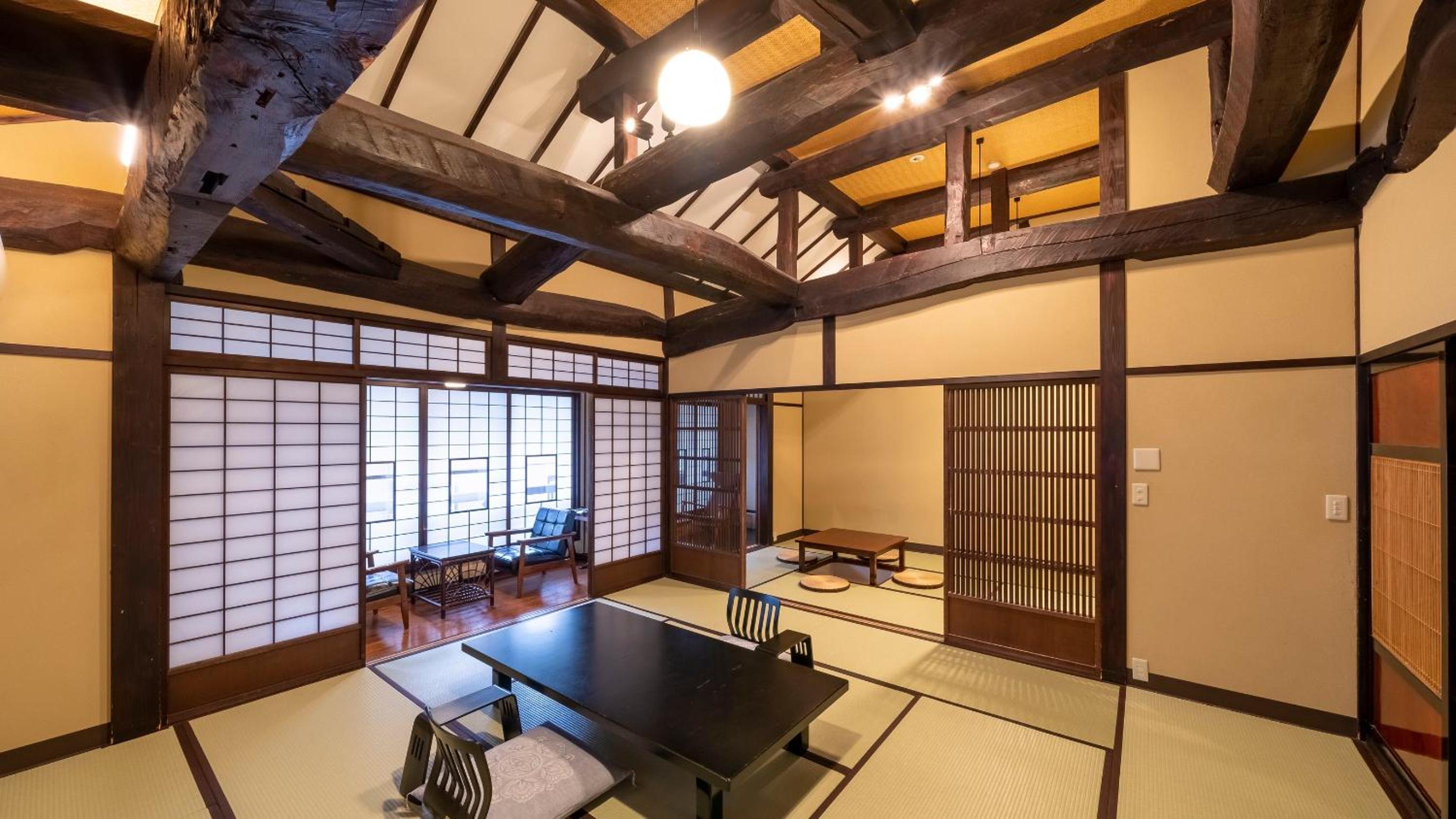 Traditional Japanese-Style Family Room photo 3