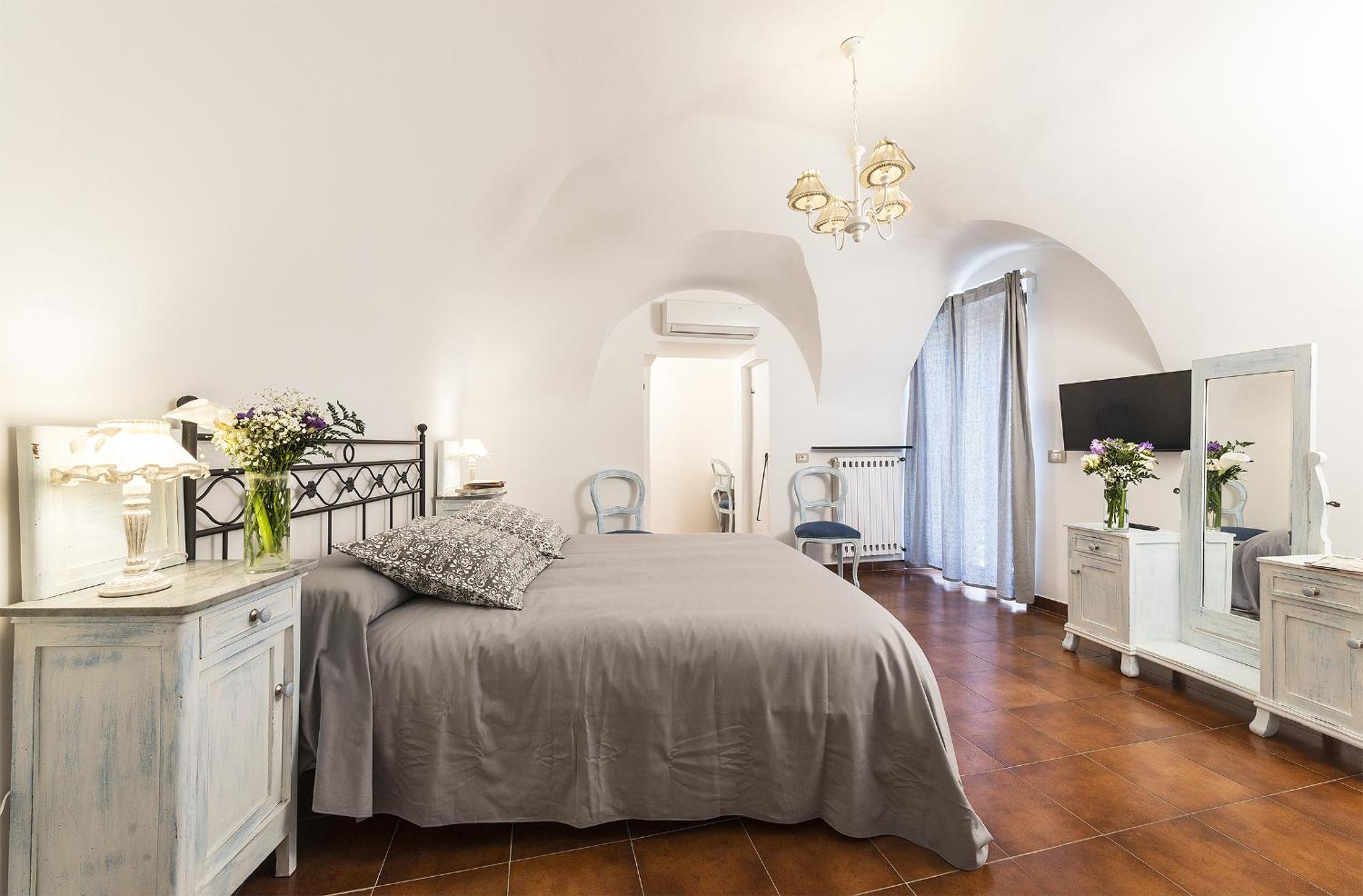 Triple Room with Private Bathroom photo 2