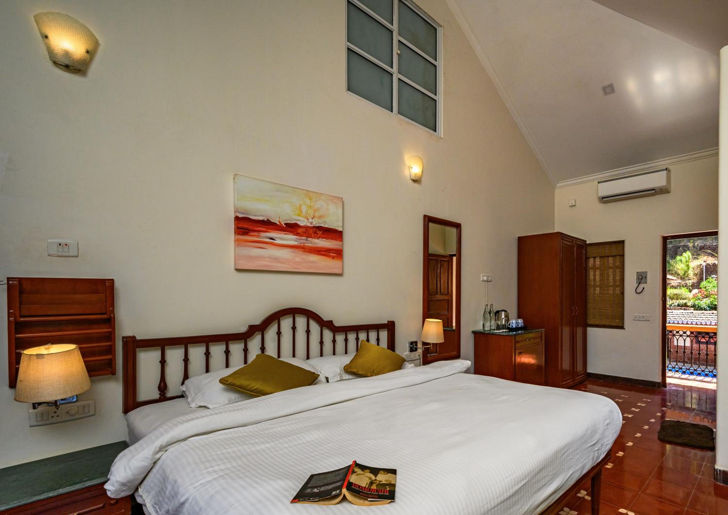 Heritage Royal - Complimentary Evening Tea, 10% off on Laundry Service - Photo 1