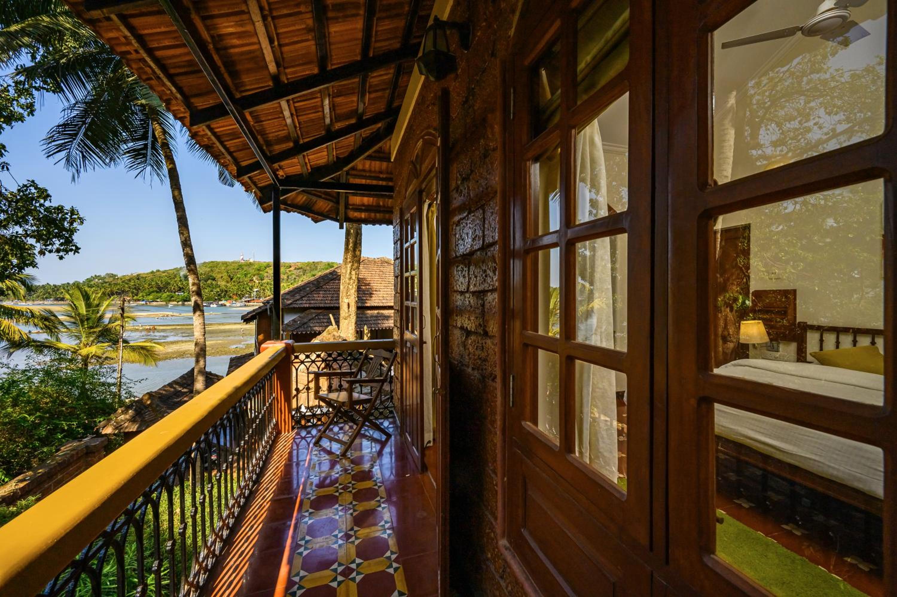 Heritage Old World Room - Complimentary Evening Tea, 10% off on Laundry Service - Photo 2