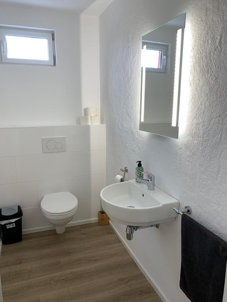 Two-Bedroom Apartment with Balcony photo 2