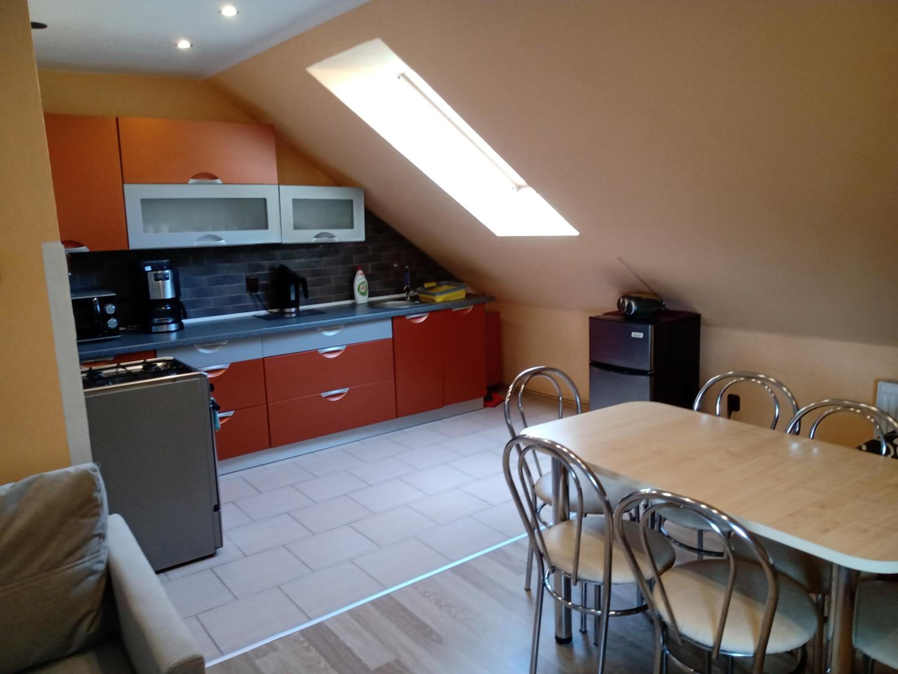 One-Bedroom Apartment - Photo 3